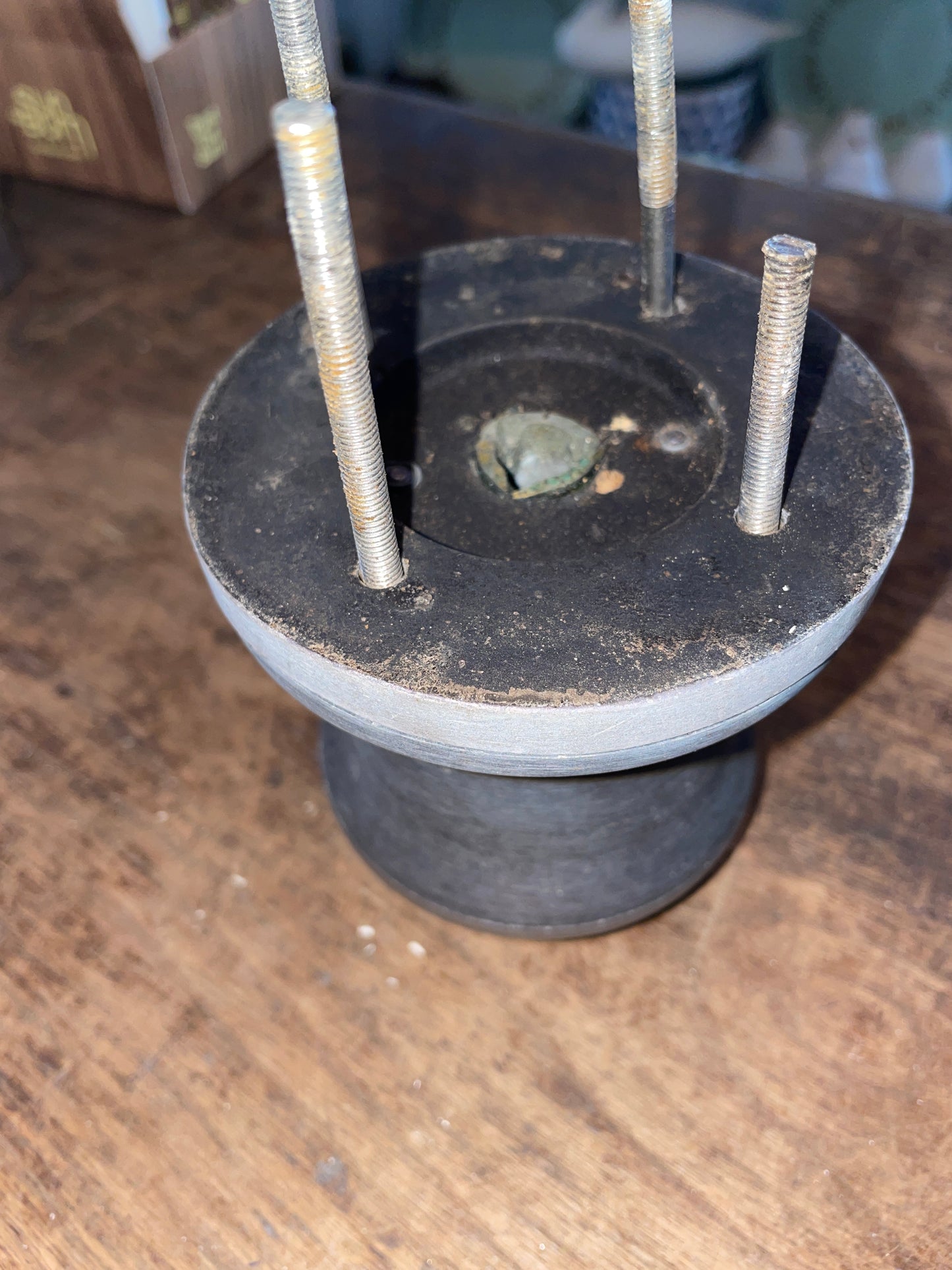 2 Speed Winch With Handle- 3 5/8” Base