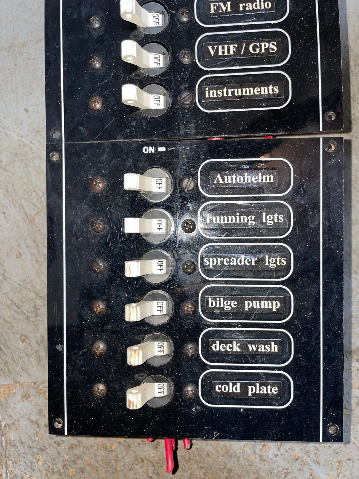 12 Switch DC Panel OFF Beneteau 285 First