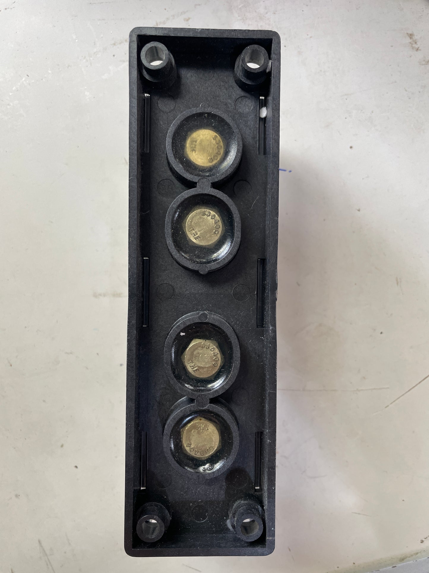 DELTEC CO. 4 Buss Terminal With Little-fuse JLLN500 Fuse