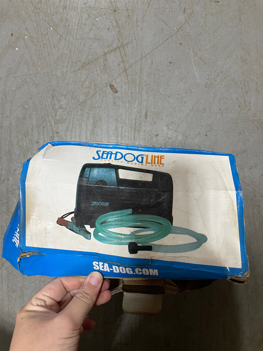 Seadog Line Deluxe Electric Oil Pump - 501070-3 - NEW Missing the Battery Terminal Clips