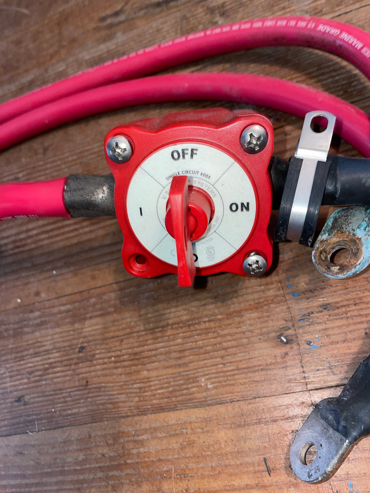 Single Circuit Blue Sea Systems Battery Switch With about 8’ Copper Wiring