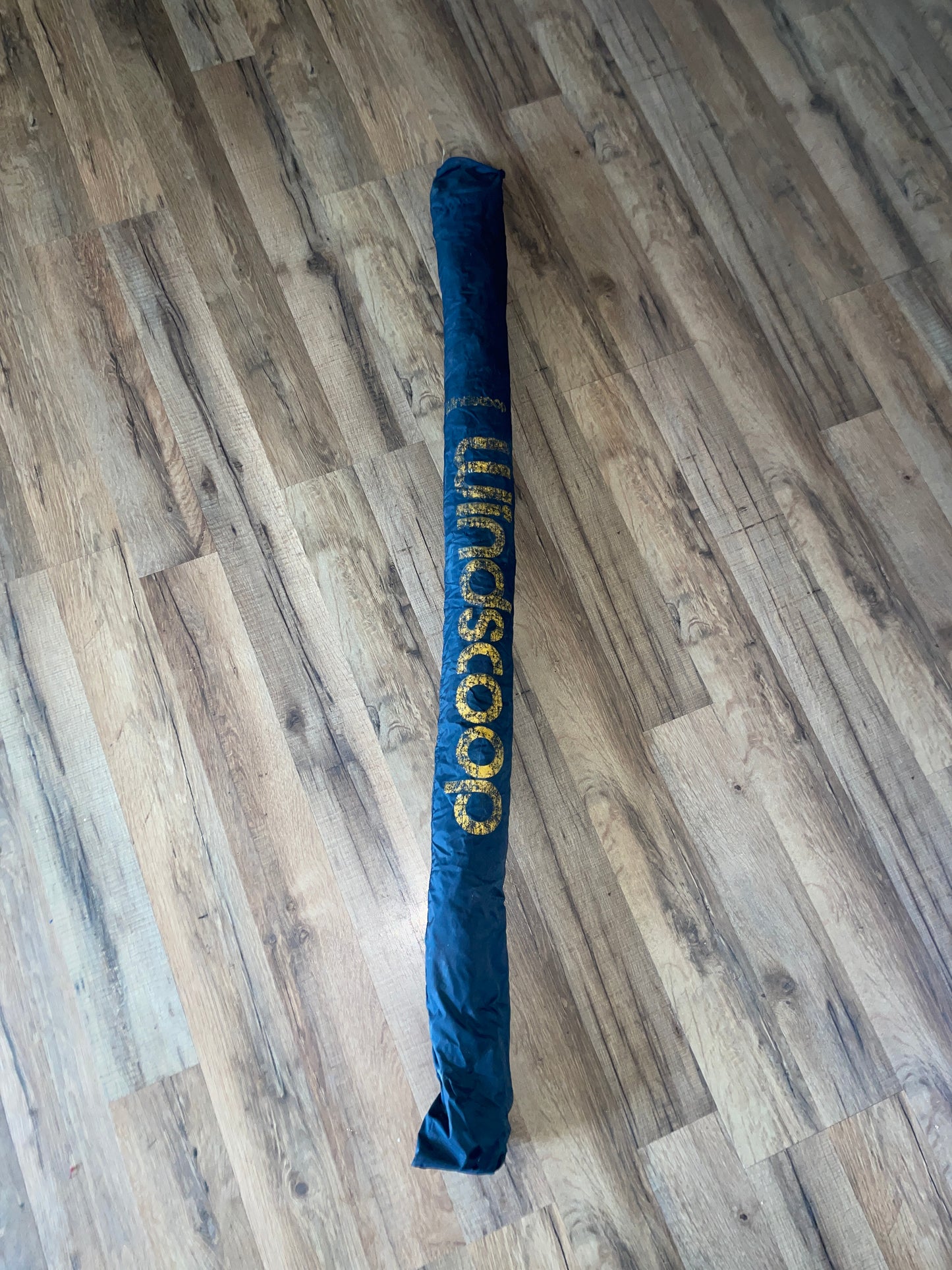 Navy & Yellow Windscope - Missing Rods