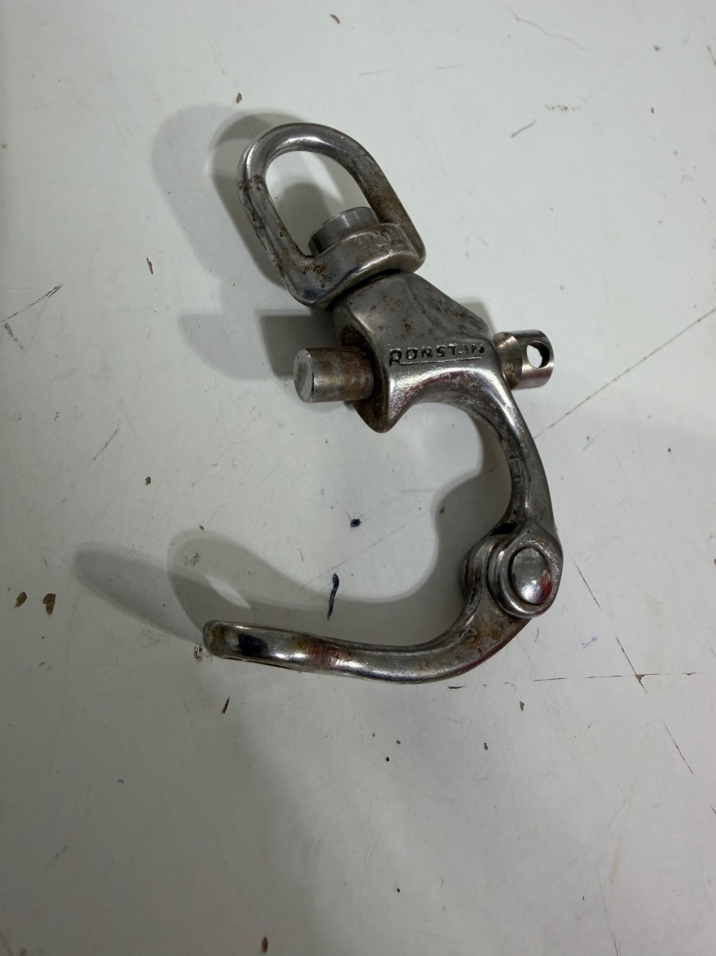 2 3/4" Long Ronstan Swivel Bail Shackle - 1/2"