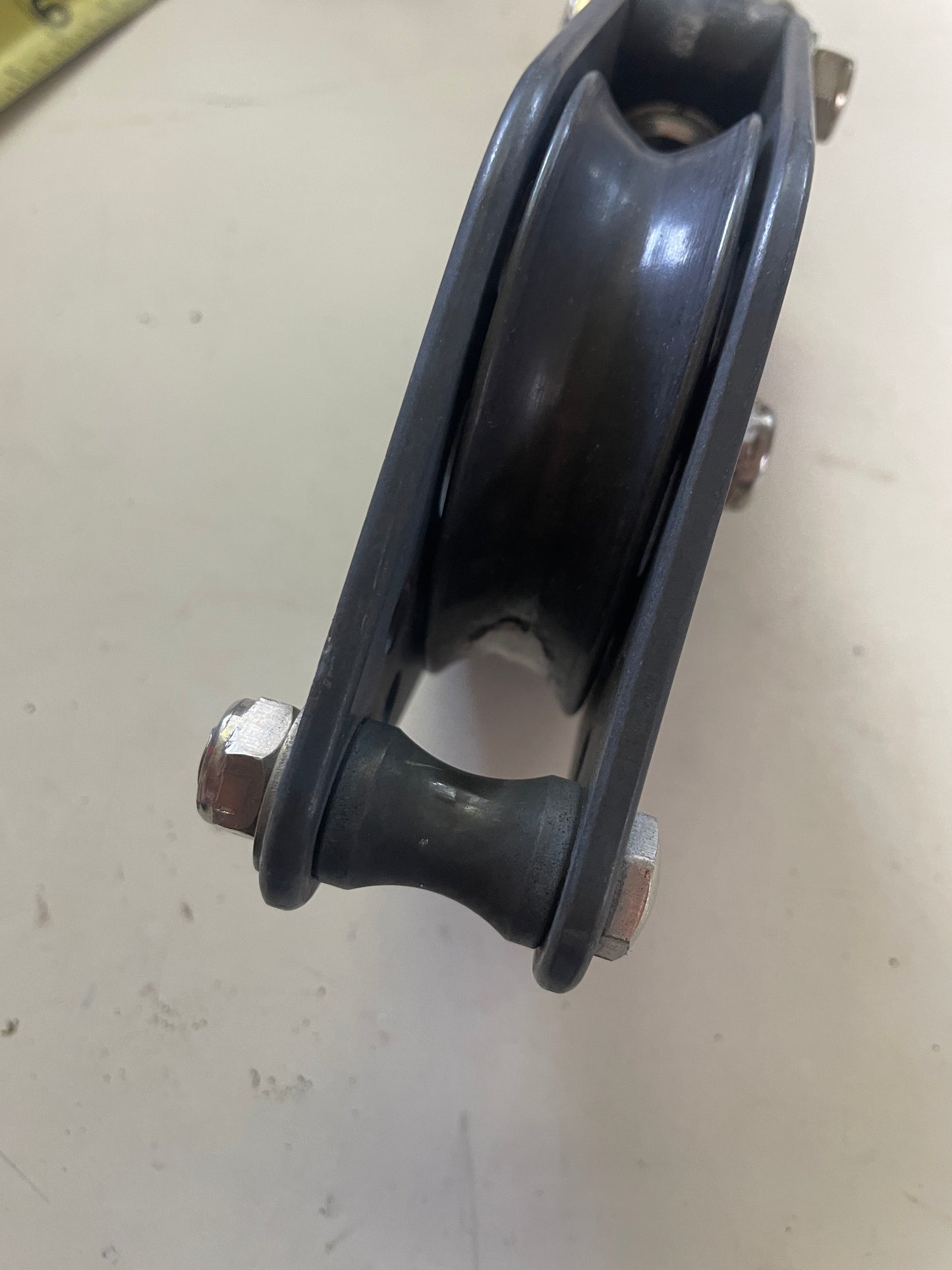 Harken Big Boat Single 3” Sheaved Swivel Block With Shackle - 9/16” Line