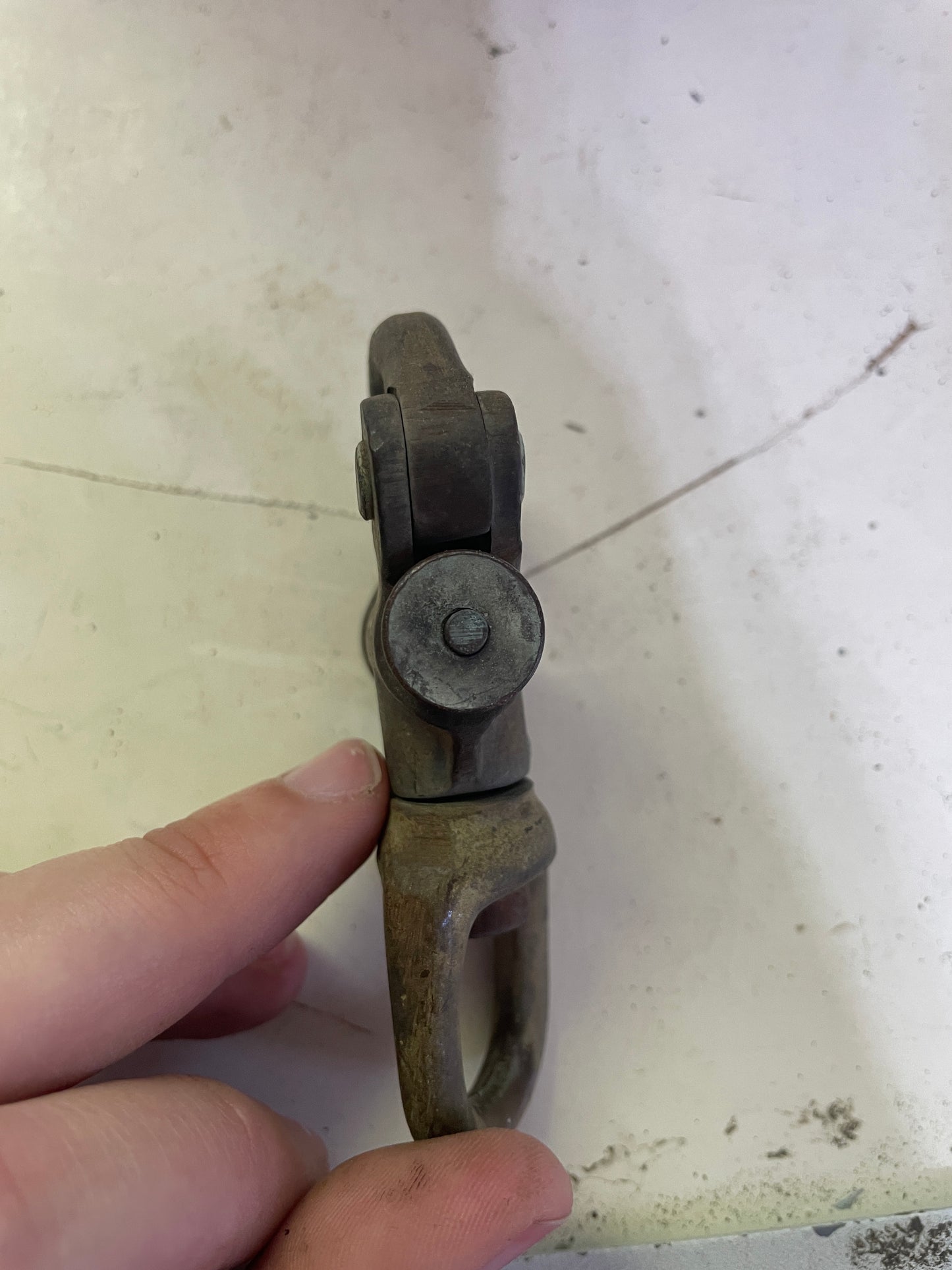 Vintage Bronze Swivel Bail Shackle - 1/2” Eye