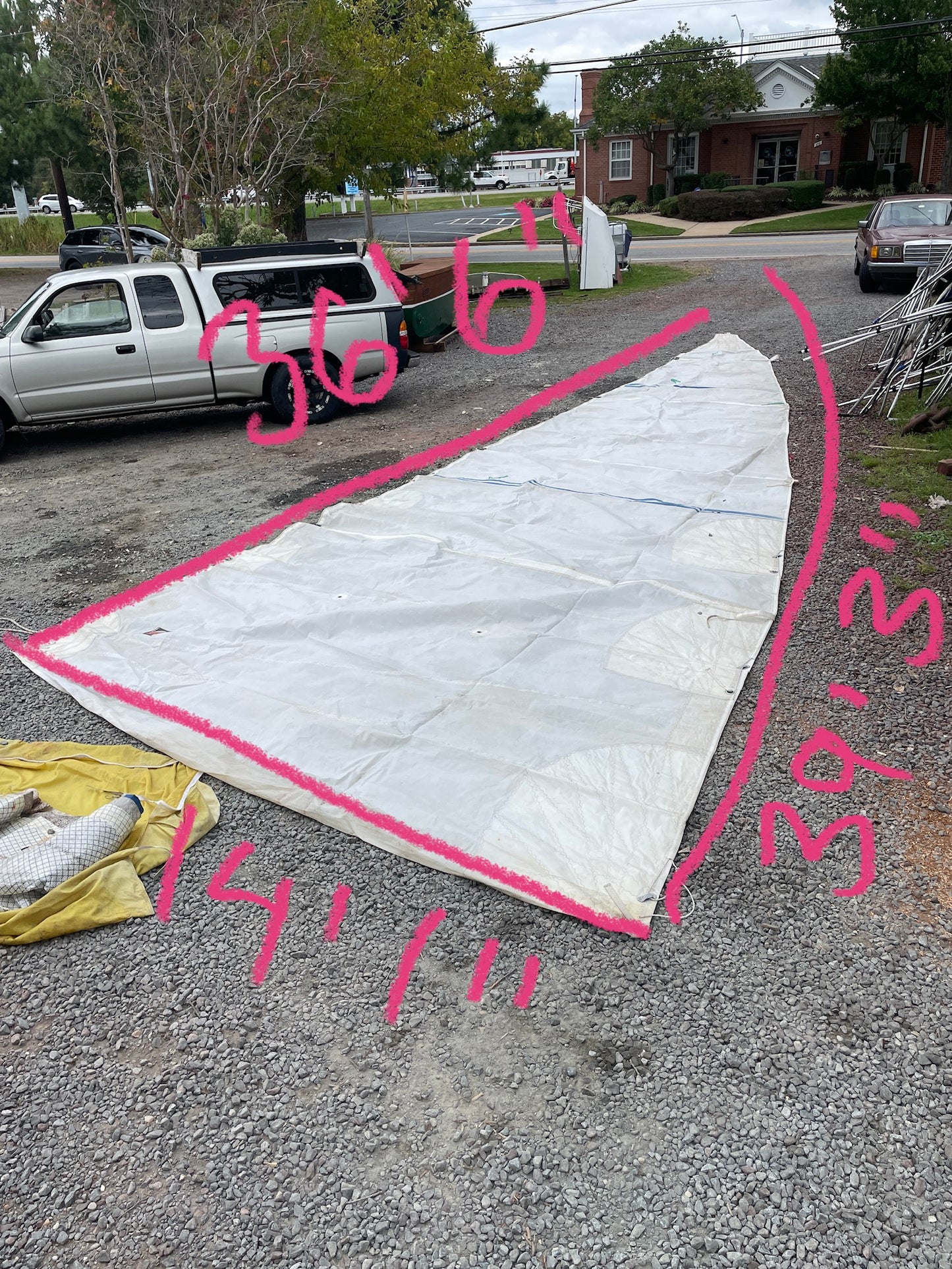 Main Sail- 39’3” x 36’6” x 14’1”