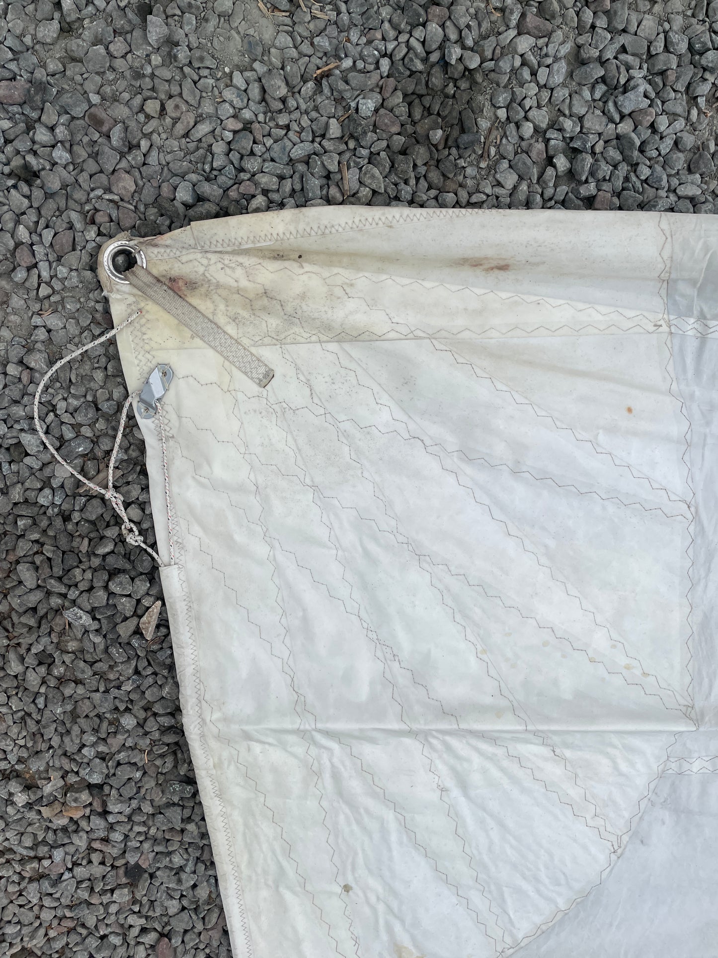 Main Sail- 39’3” x 36’6” x 14’1”