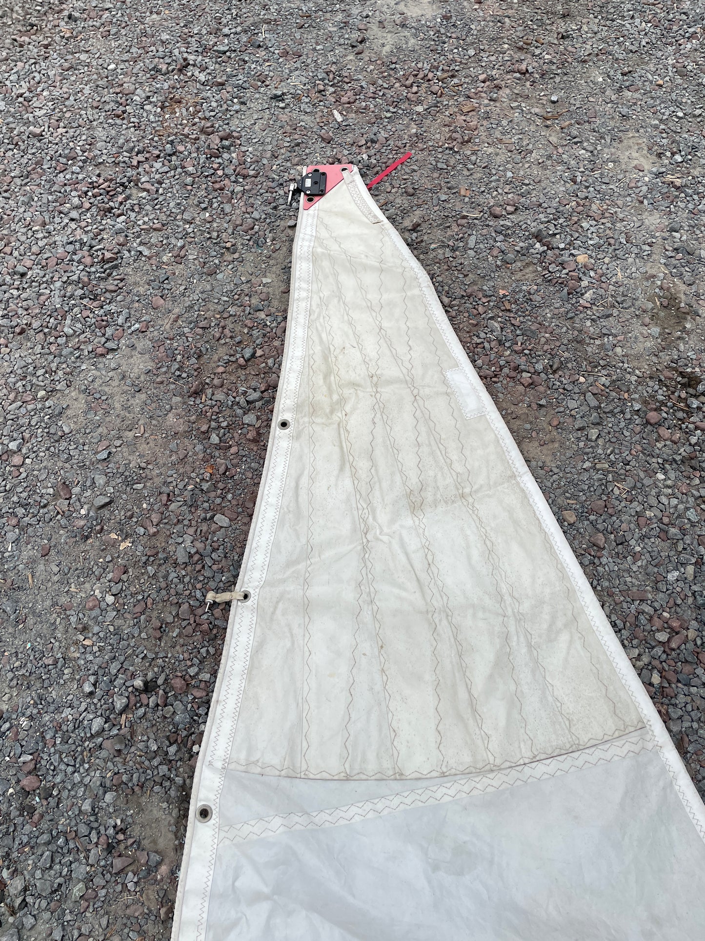 Main Sail- 39’3” x 36’6” x 14’1”