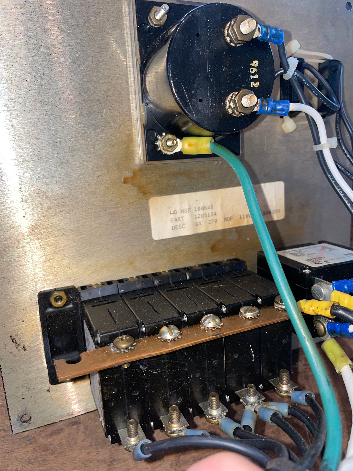 Sea Ray 120. Volts AC Panel- 7 Switch