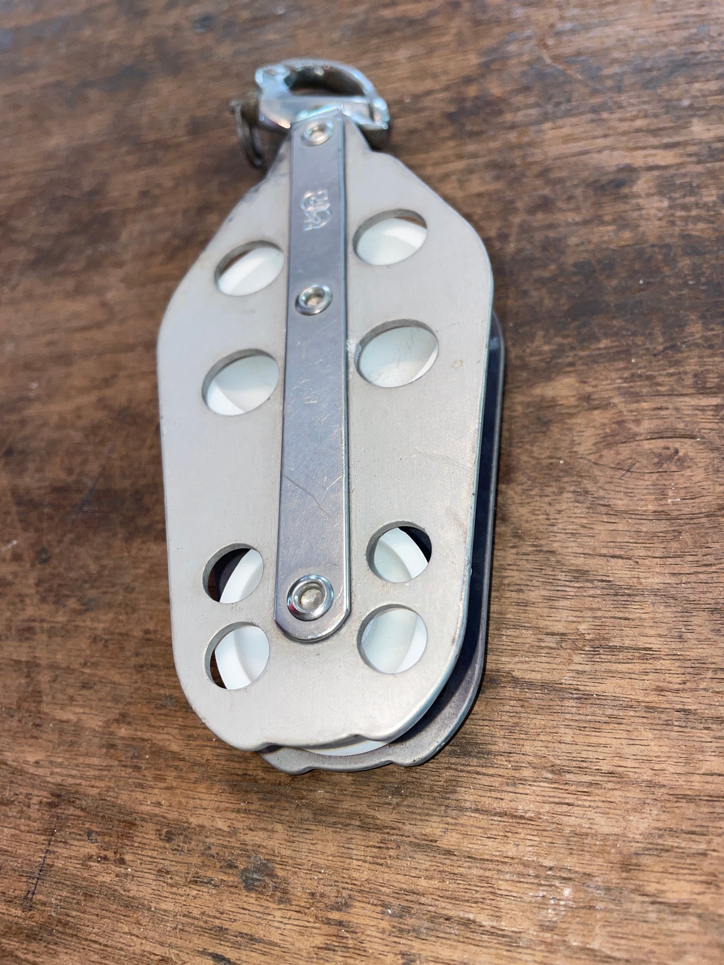 Schaefer Fiddle W/Shackle- 2 1/2” & 1 3/8” Sheaves- 7/16” Line