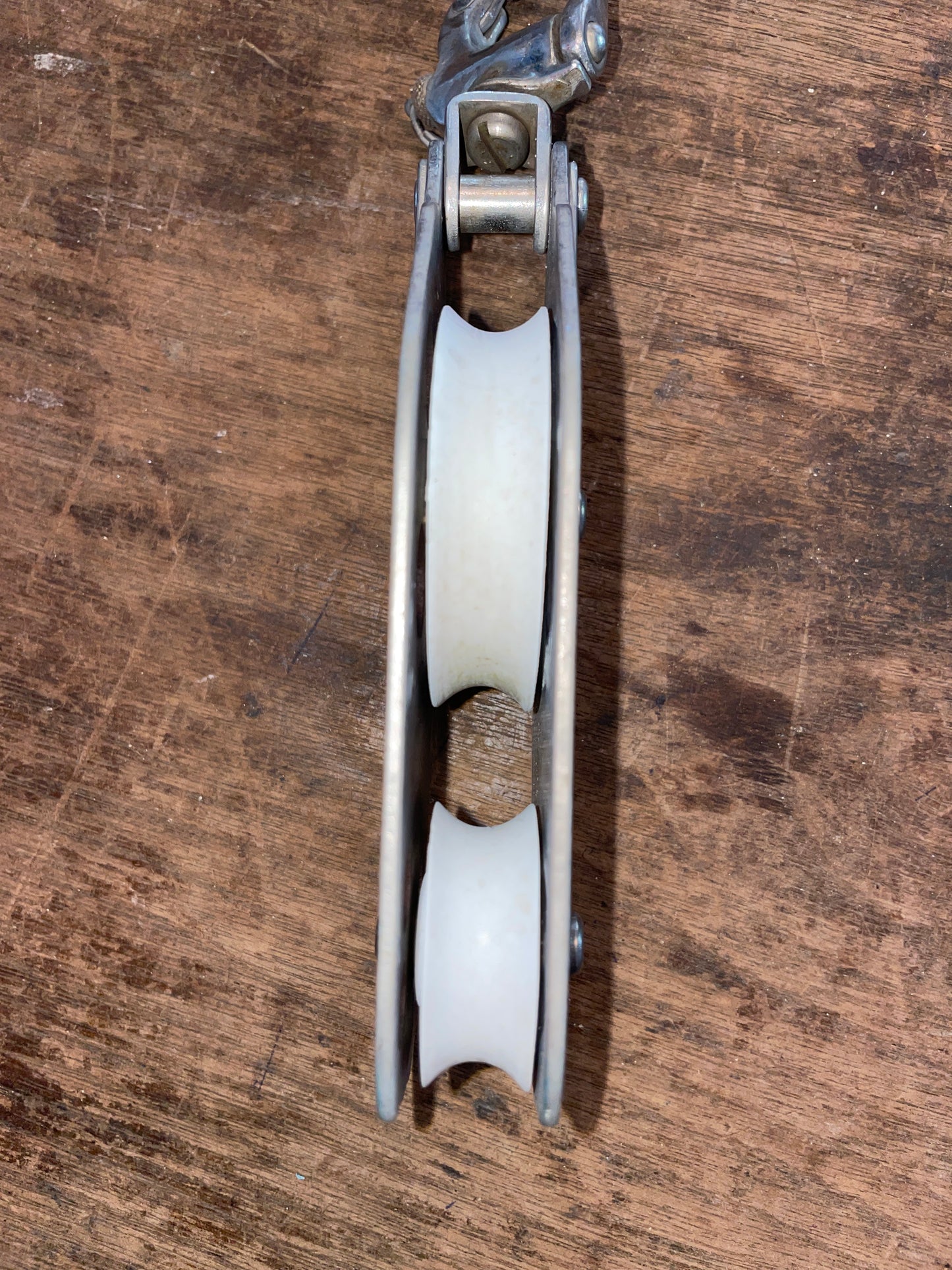 Schaefer Fiddle W/Shackle- 2 1/2” & 1 3/8” Sheaves- 7/16” Line