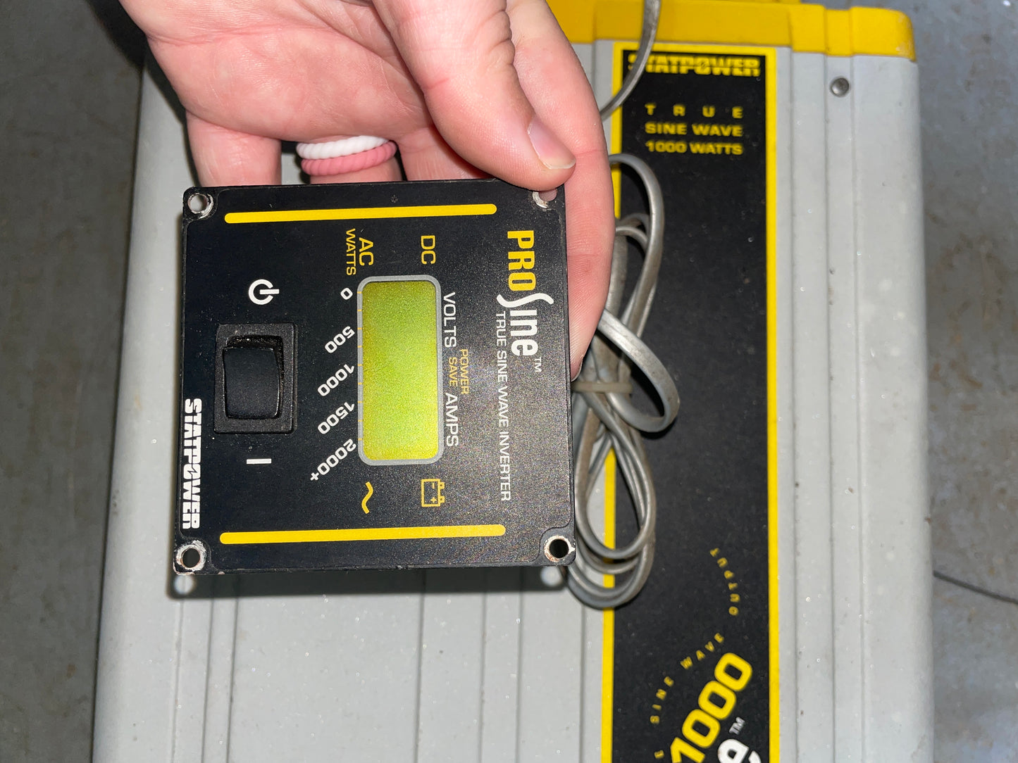 Xantrex Prosine 1000 Watt Inverter WITH Switch