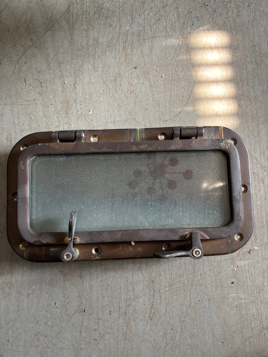 Valiant 32 Bronze Port Light - Inside Diameter Measures 12 3/8" Long x 5 3/8" Wide