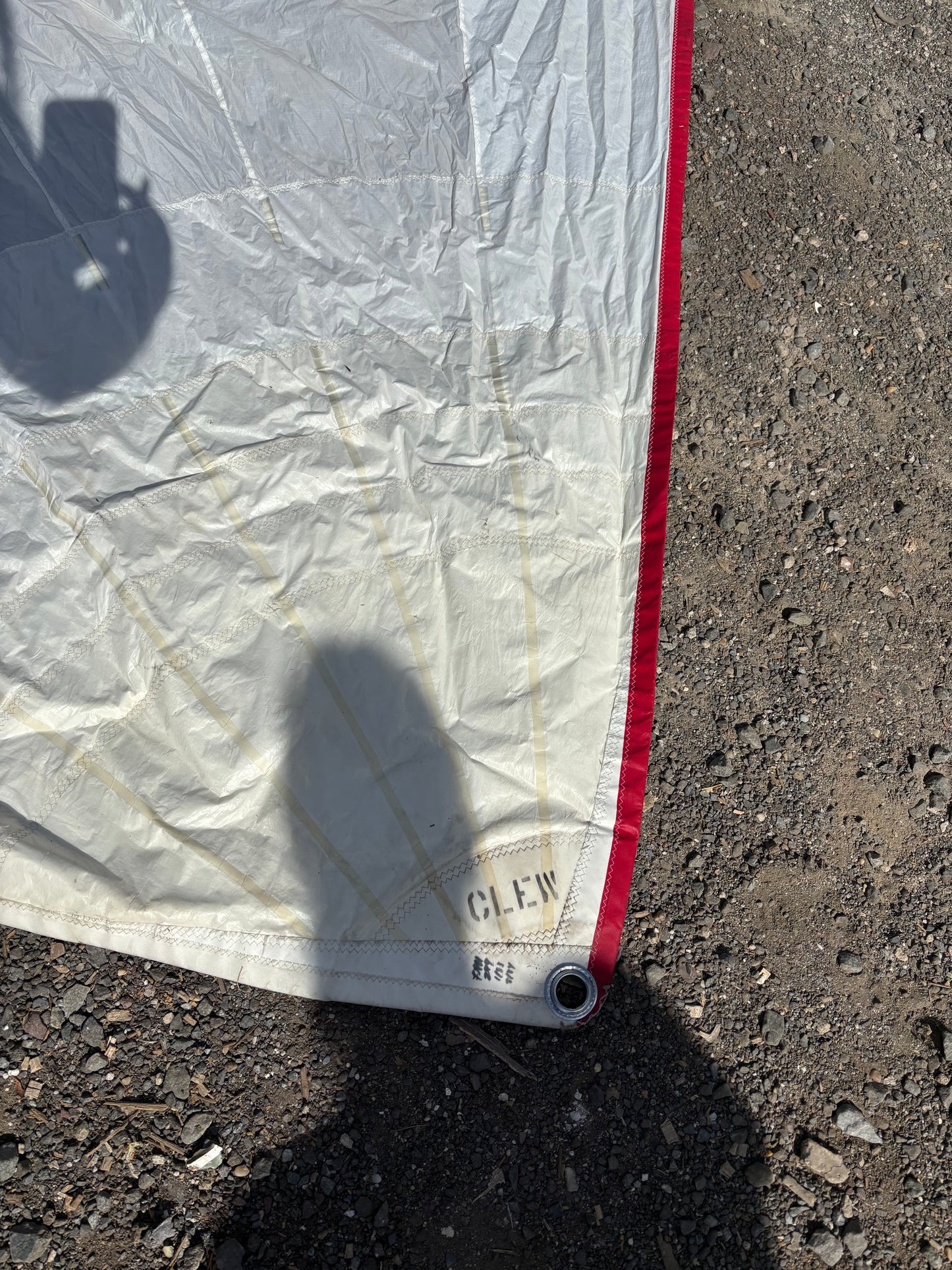 Symmetrical Spinnaker 38'2" x 38'2" x 21'6" - Tartan 33