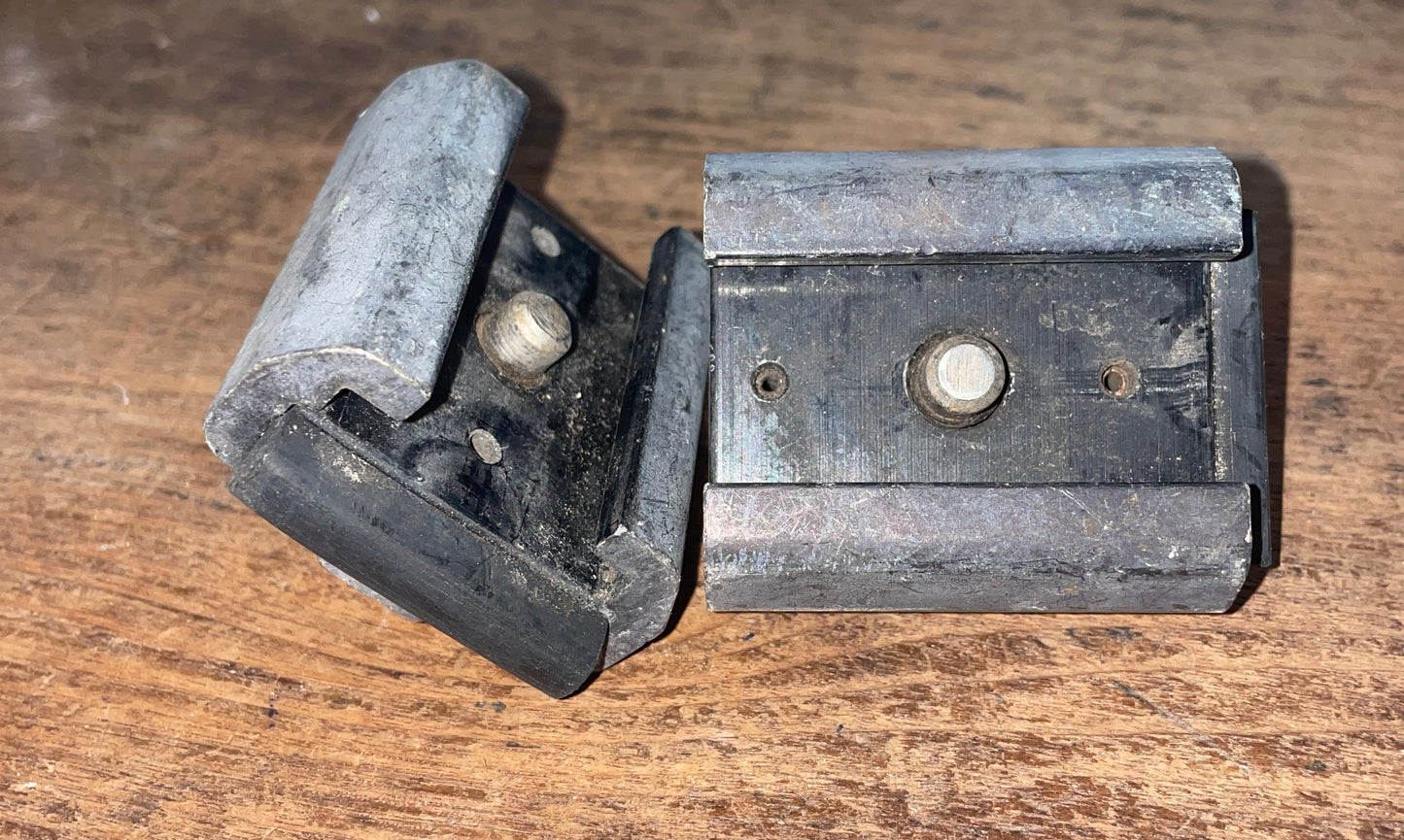 PAIR 1” T Track Ends-Pull Top