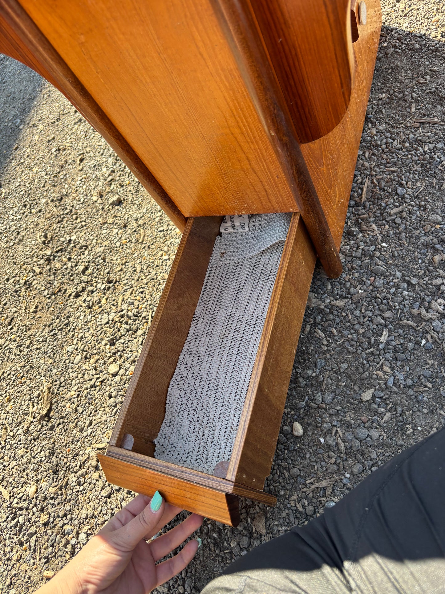 Beneteau First 285 Saloon Table With Mounting Post
