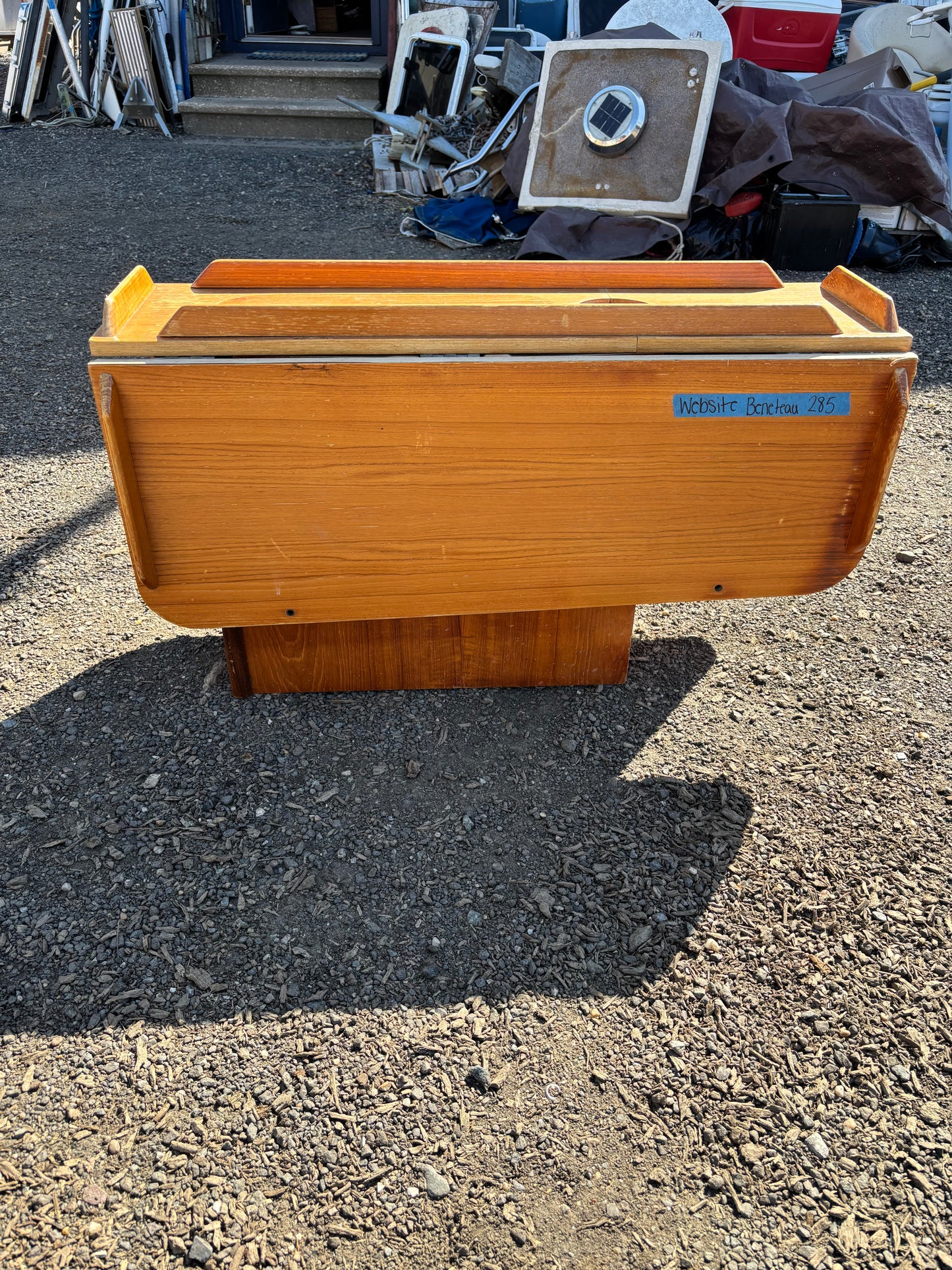 Beneteau First 285 Saloon Table With Mounting Post