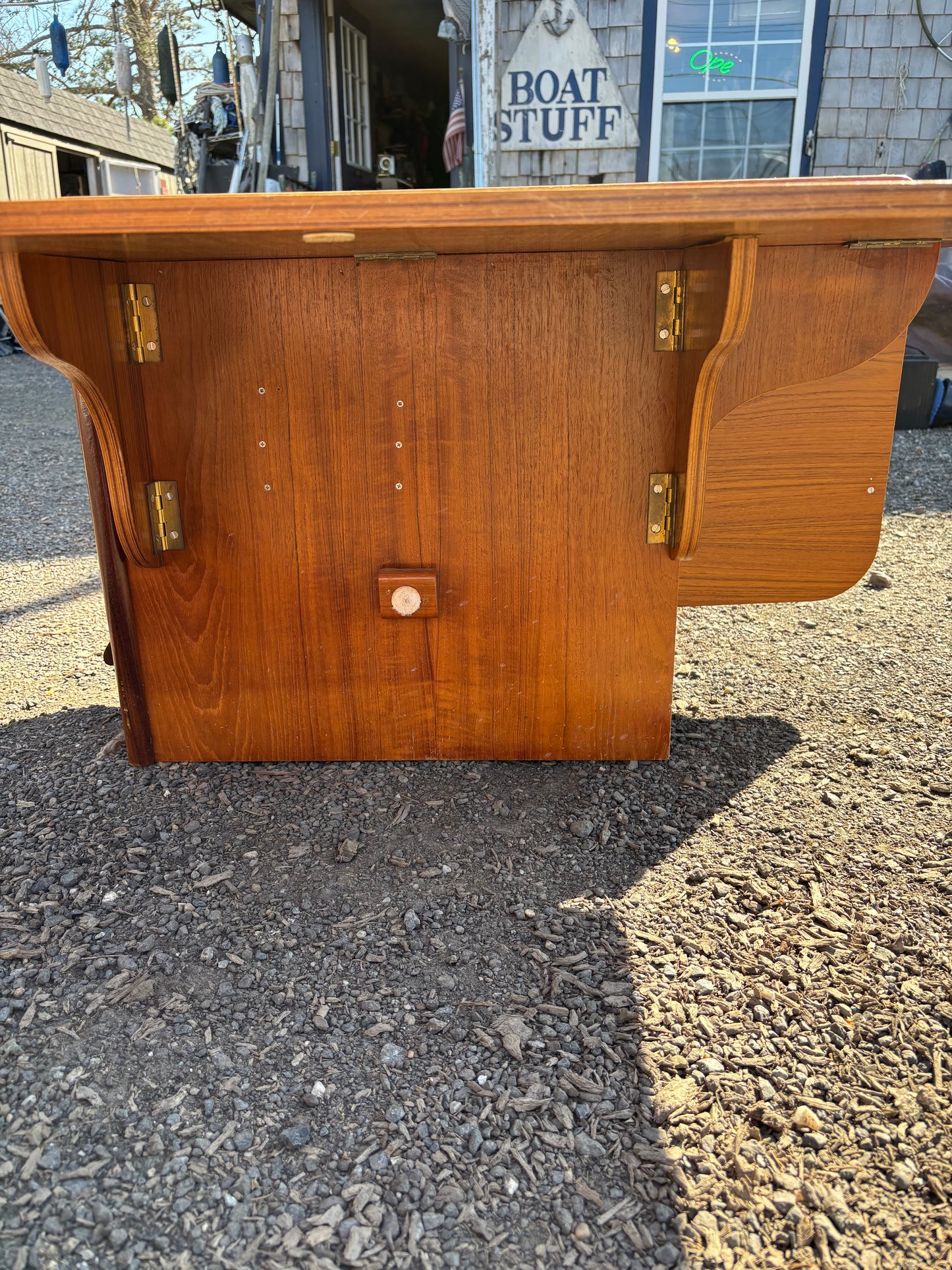 Beneteau First 285 Saloon Table With Mounting Post