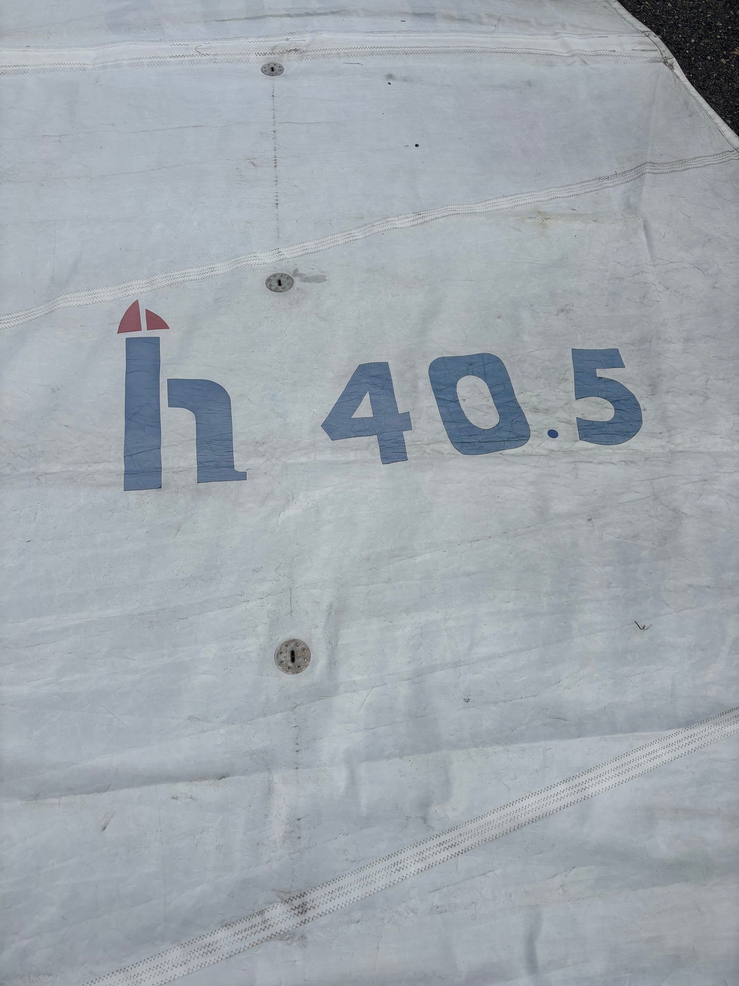 Hunter 40.5 Mainsail - 51’ Luff x 53’ Leech x 15’ 8” Foot