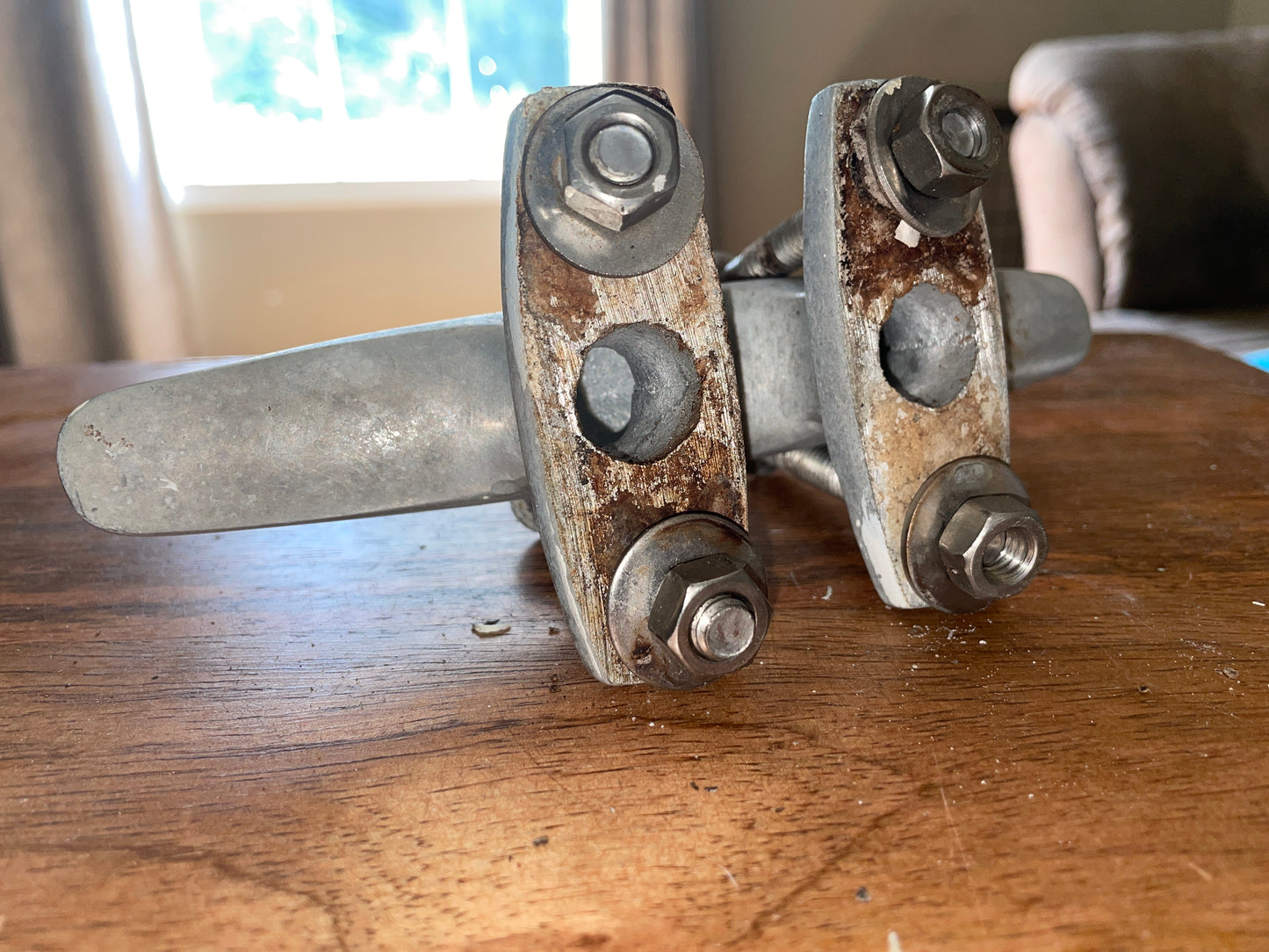 7” Marinium Aluminum Cleat With Hardware