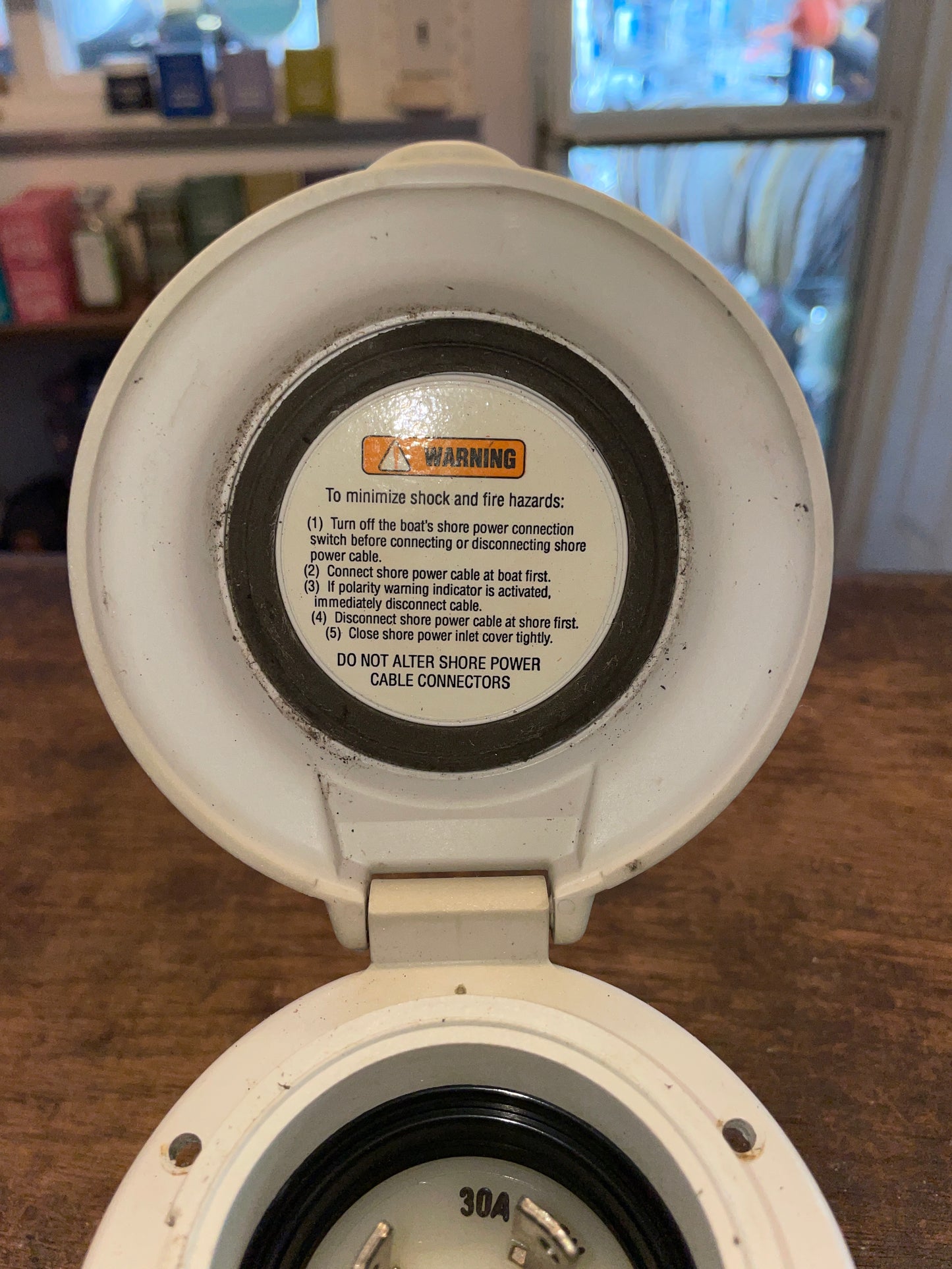 Marinco 30A 125V Easy Lock Shore Plug