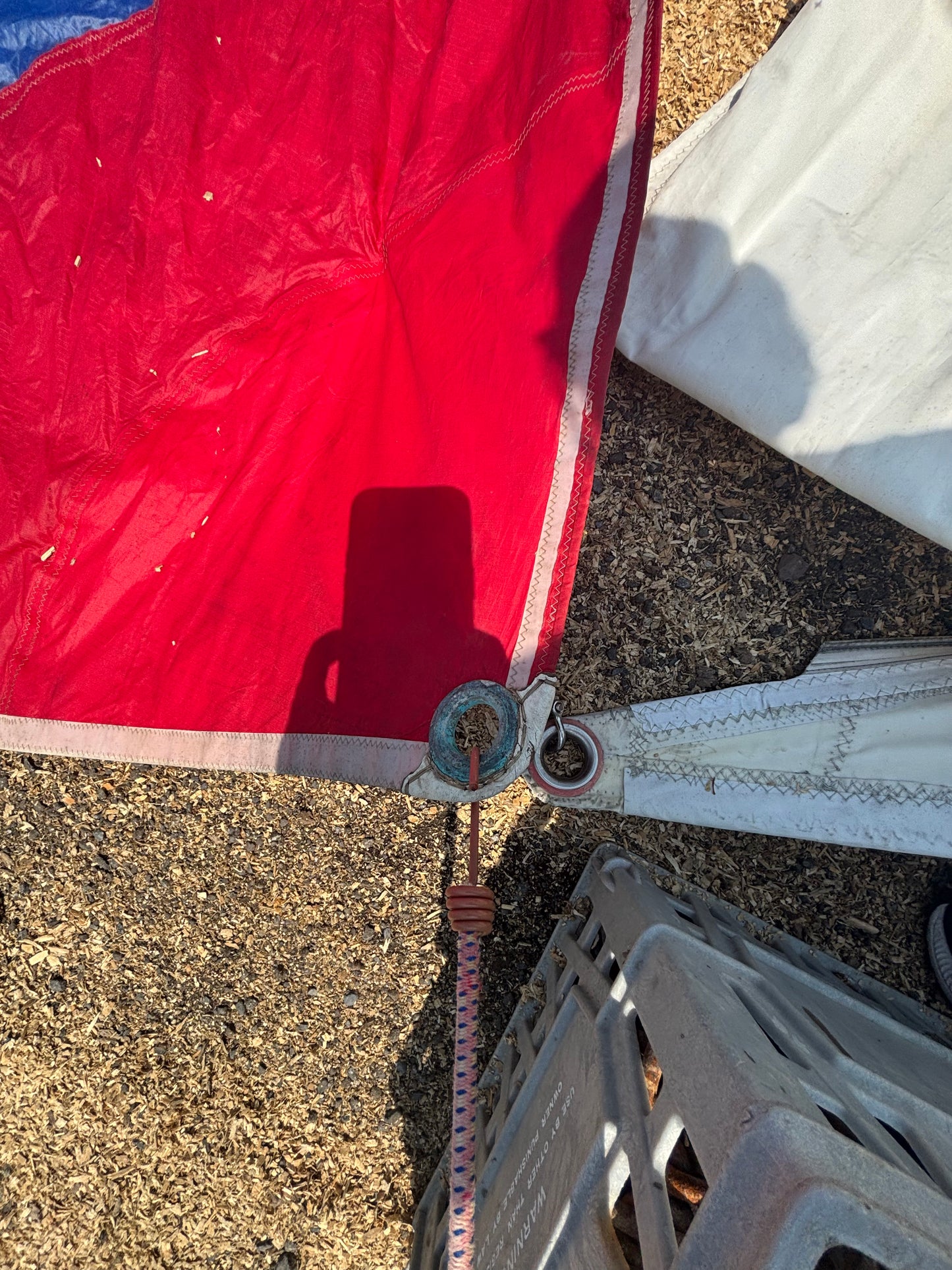 Hunter 28.5 Spinnaker - 37’10” x 30’5” x 20’4”