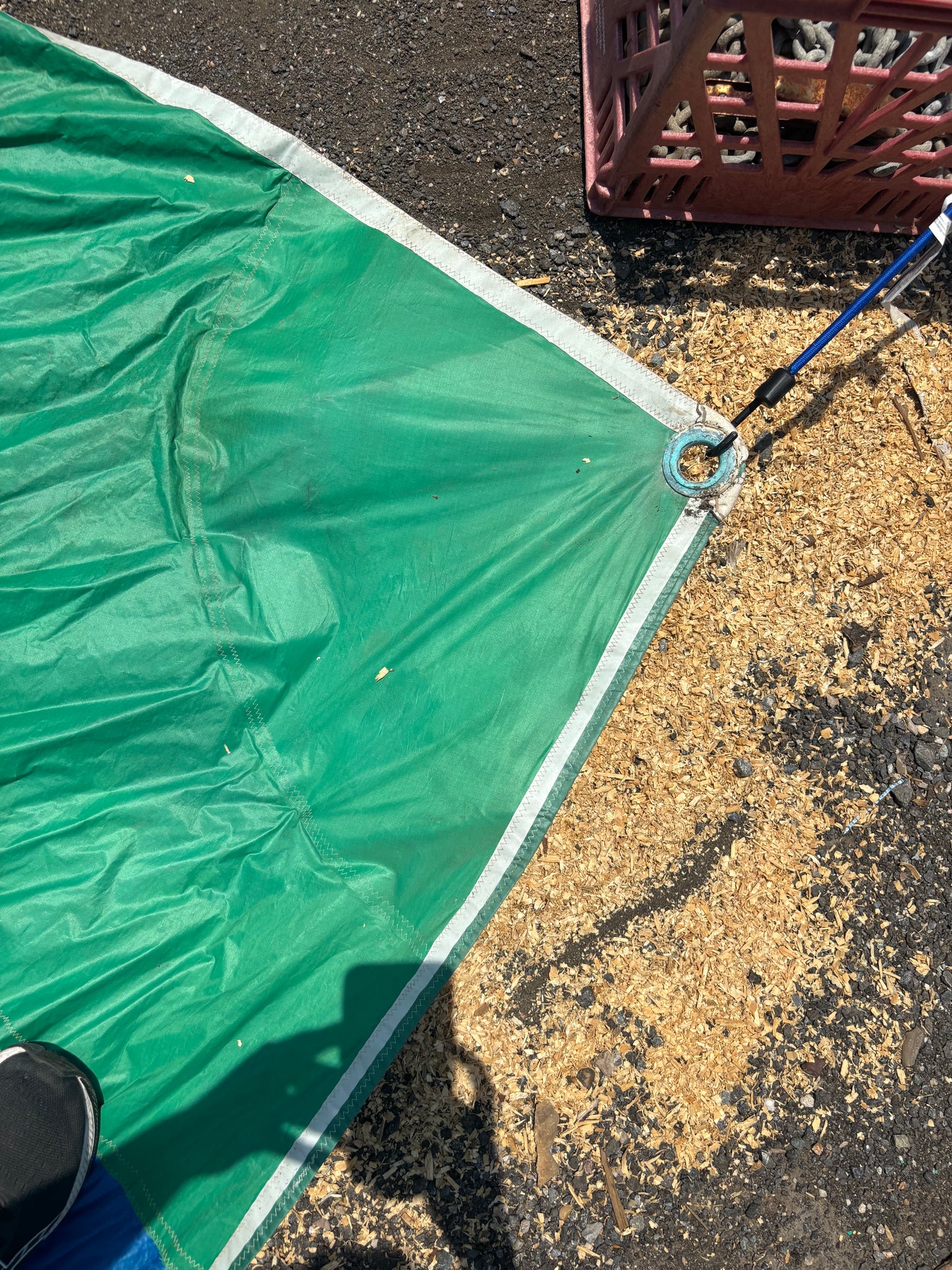 Hunter 28.5 Spinnaker - 37’10” x 30’5” x 20’4”