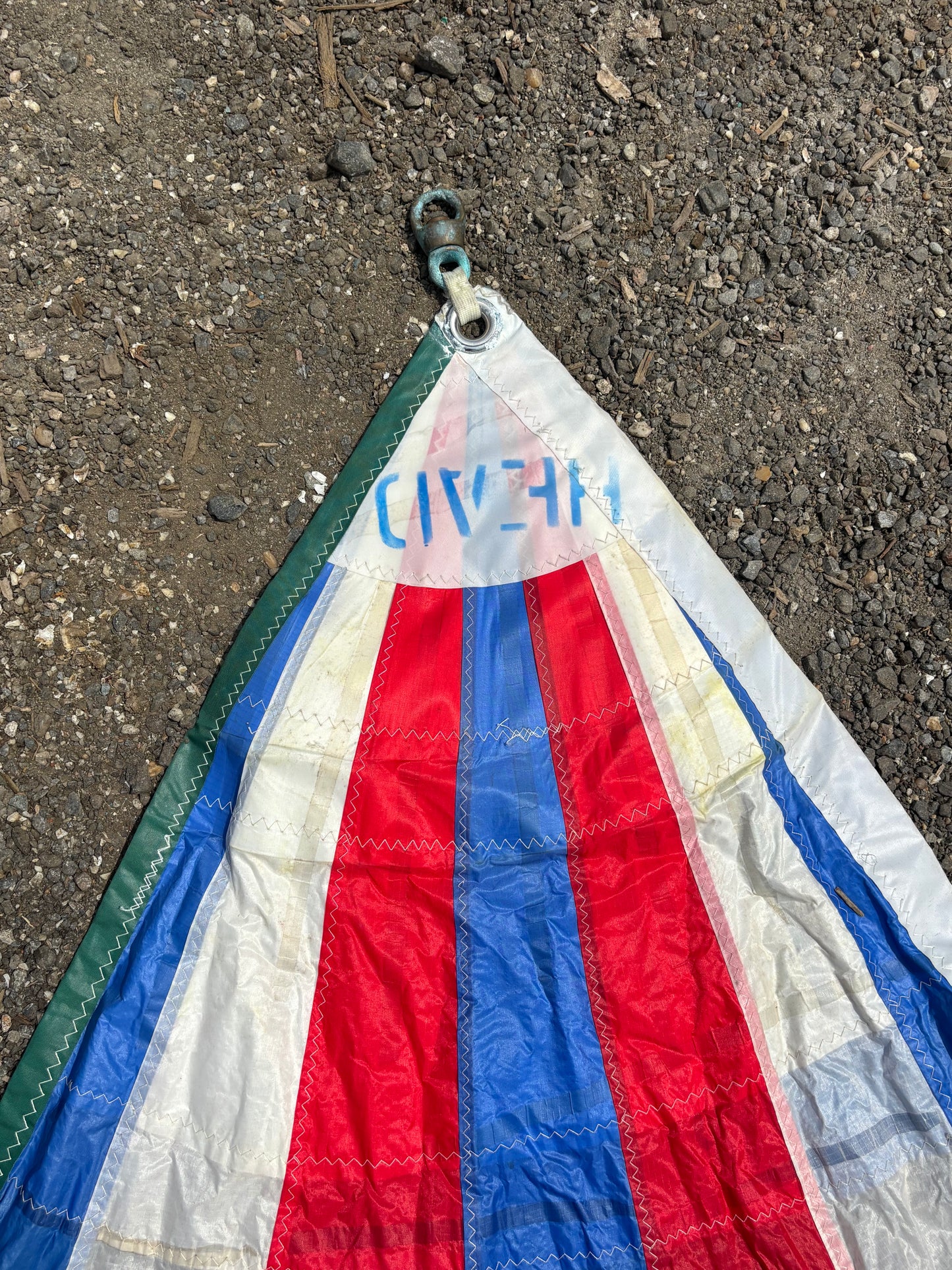 Catalina 27 Spinnaker — 27’11” x 26’7” x 18’