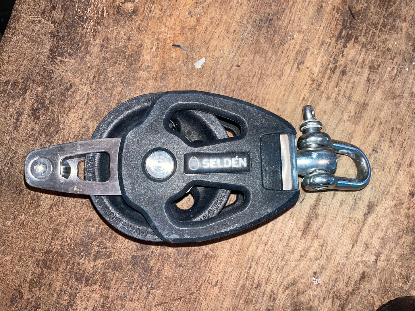 Selden Large Single Swivel Block W/Becket-3 1/4” Sheave- 5/8” Line