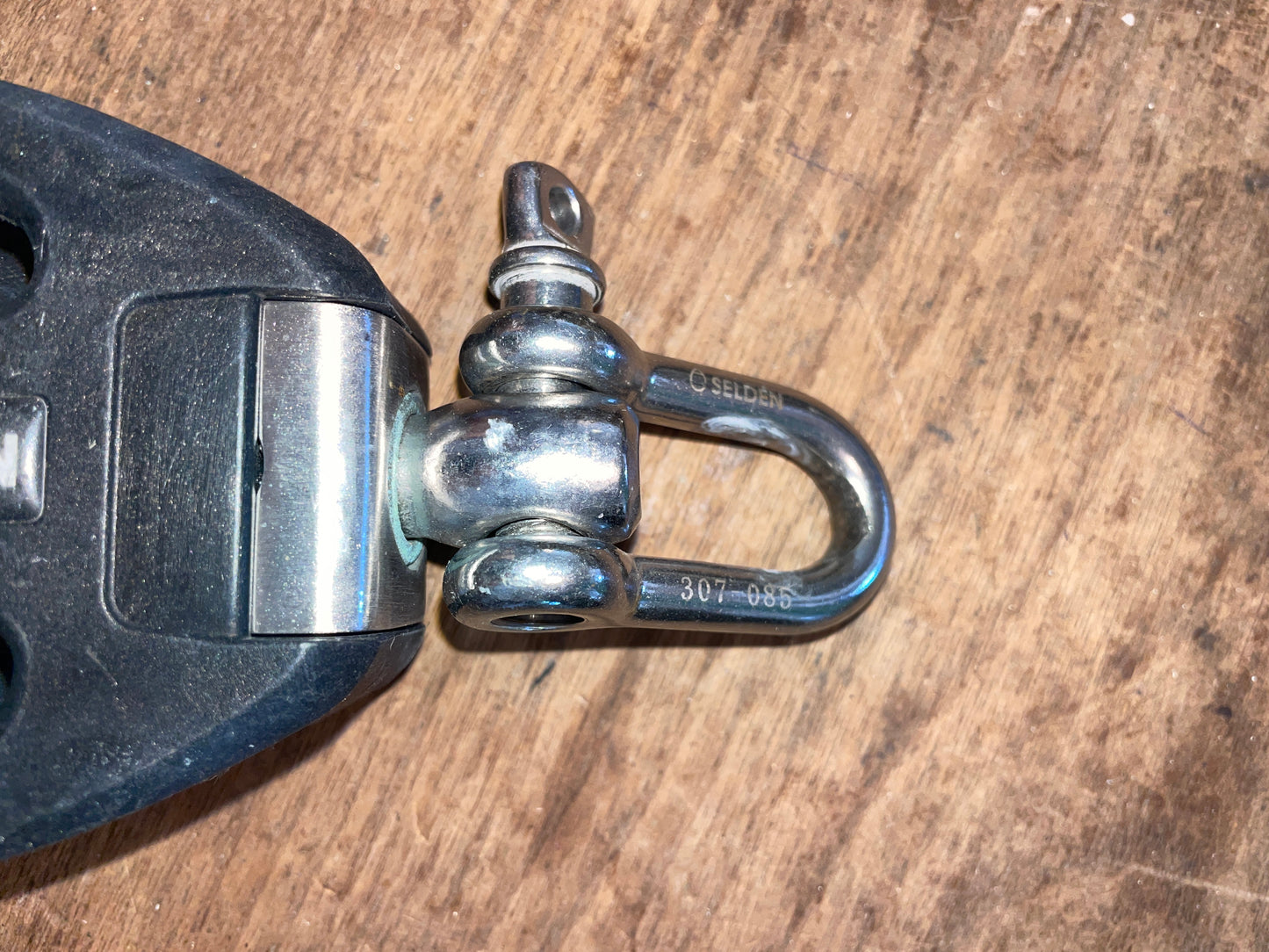 Selden Large Single Swivel Block W/Becket-3 1/4” Sheave- 5/8” Line