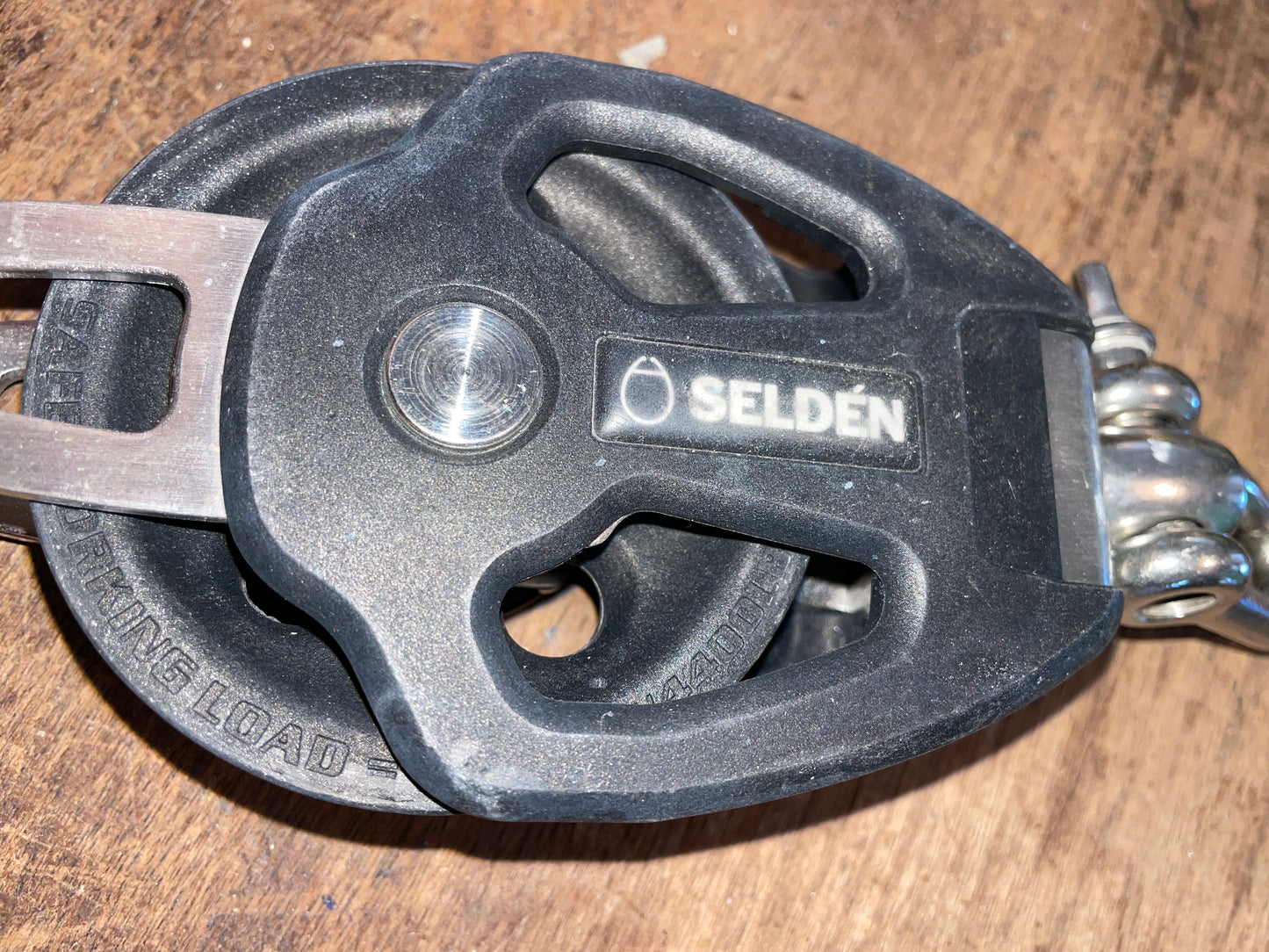 Selden Large Single Swivel Block W/Becket-3 1/4” Sheave- 5/8” Line