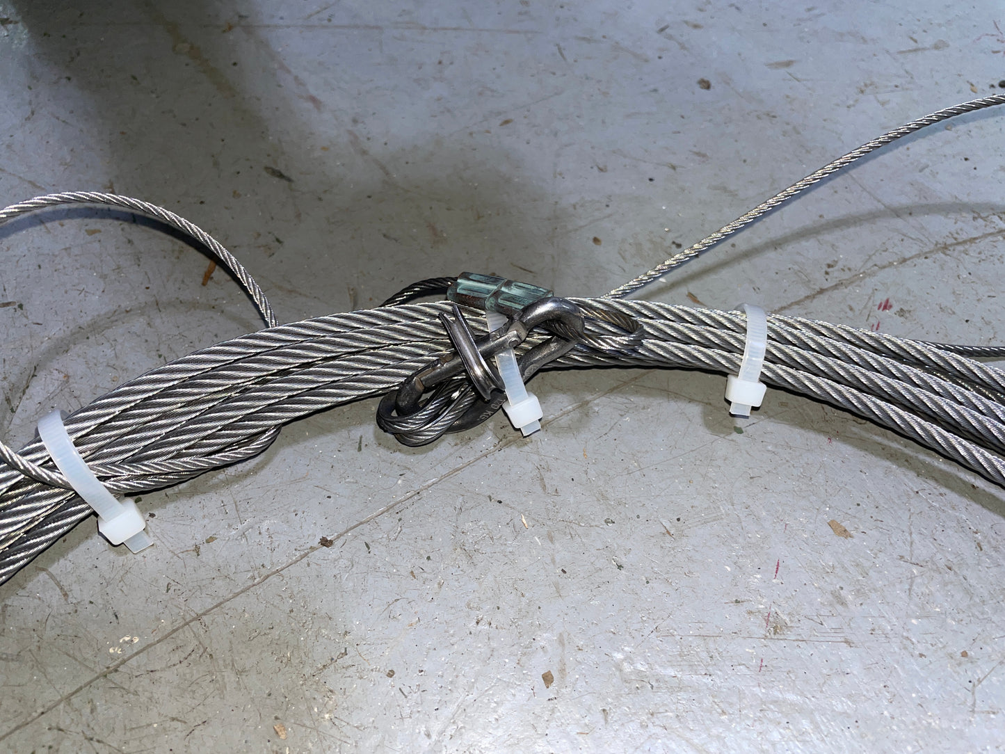 Columbia 8.7 Topping Lift Rigging - 37' Length