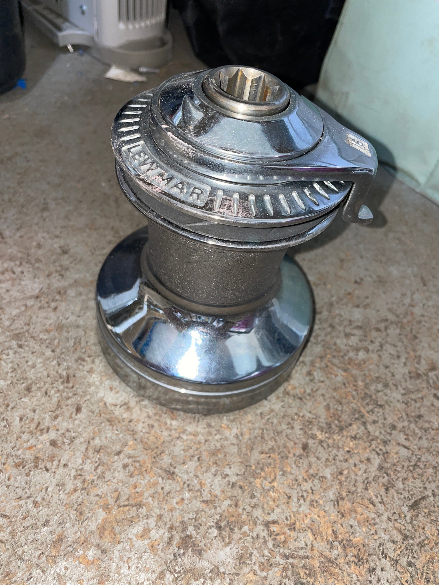 Lewmar 16 Self Tailing Single Speed Winch - Aluminum OR Chromed Bronze
