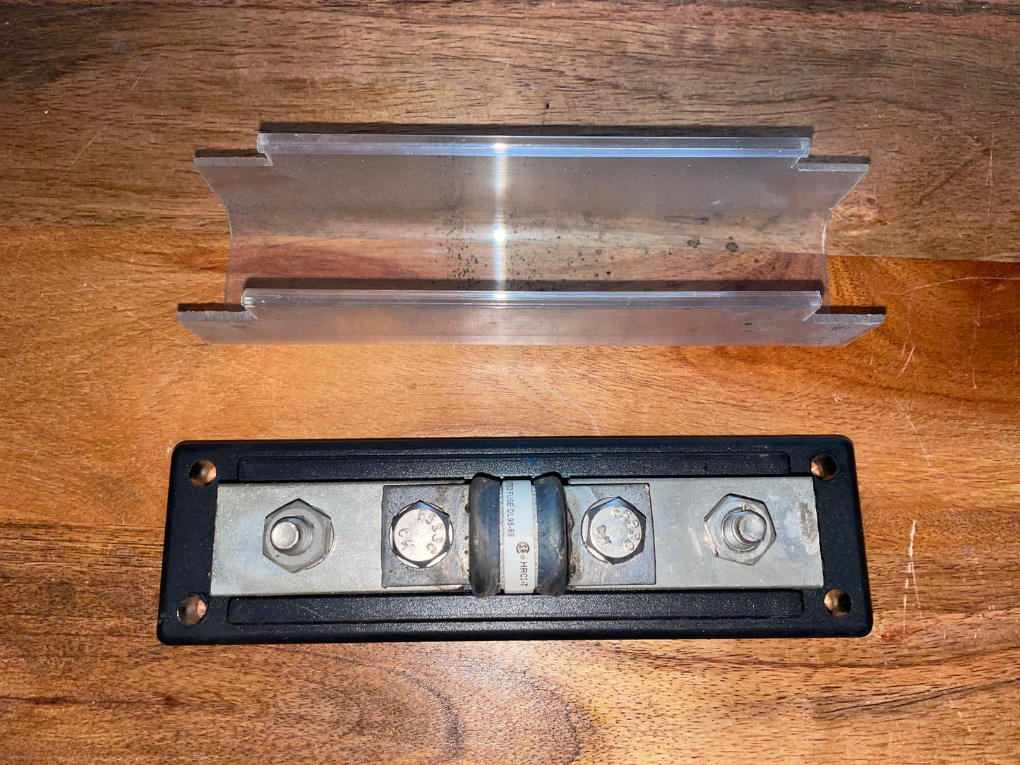 T-Tron 300V JJN-200 Fuse With Bus