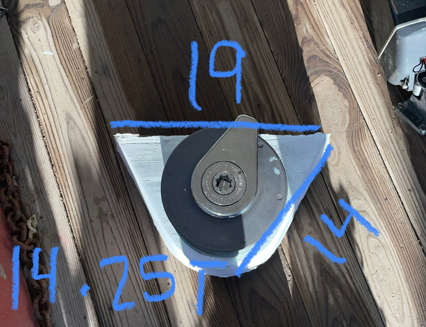 Large Bronze 2 Speed Self Tailing Winch With Mounting Block