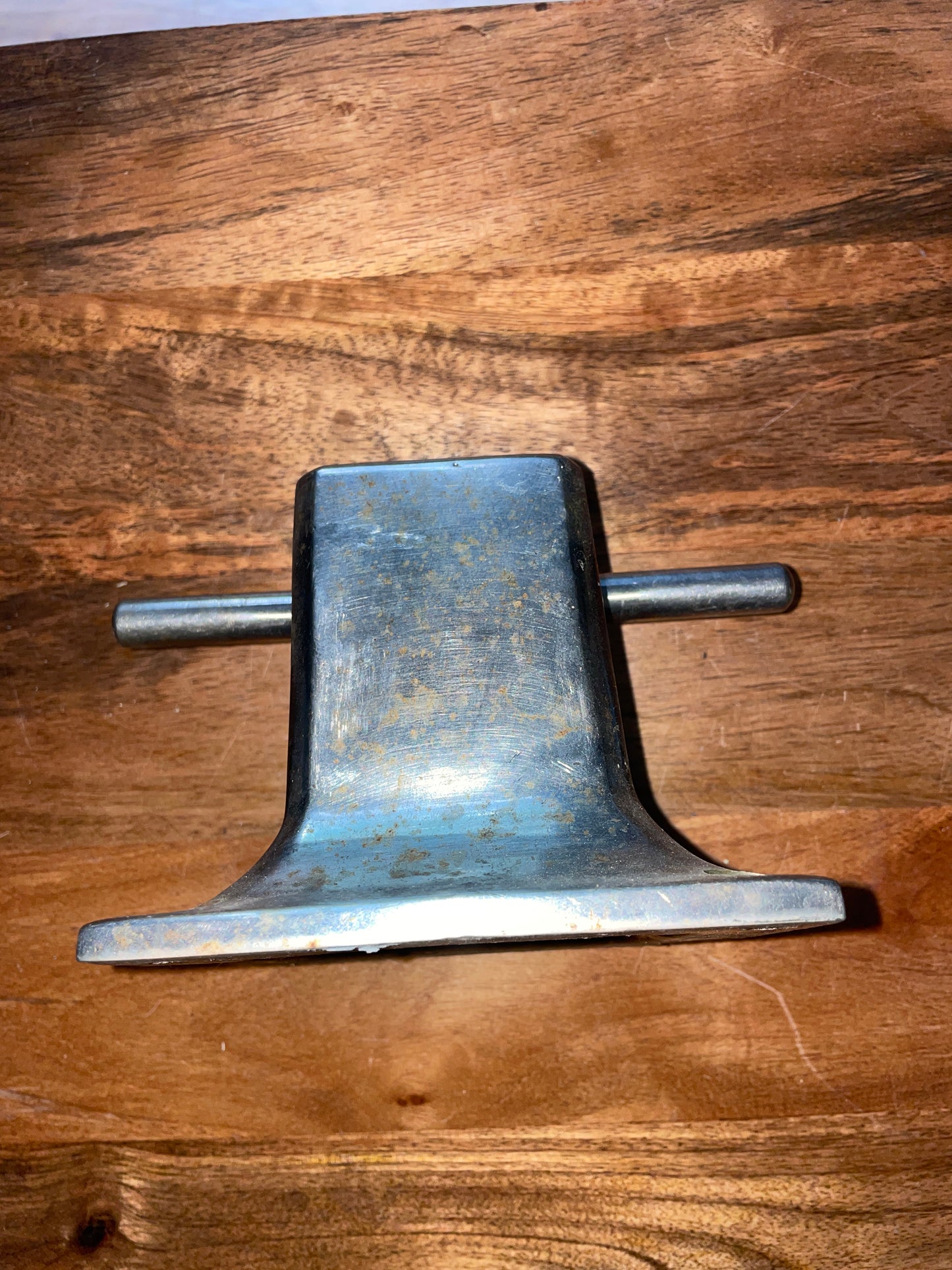 Heavy Duty Bollard Cleat - 6 1/2”