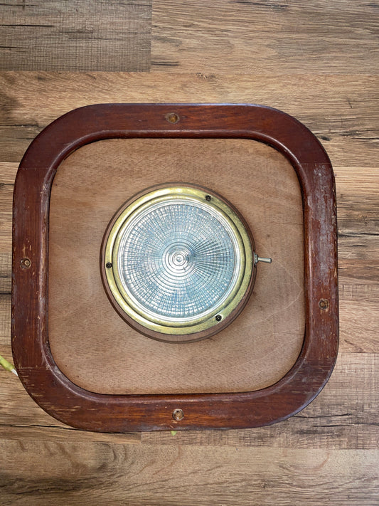 Irwin 38 Interior Light With Mounting Base #92