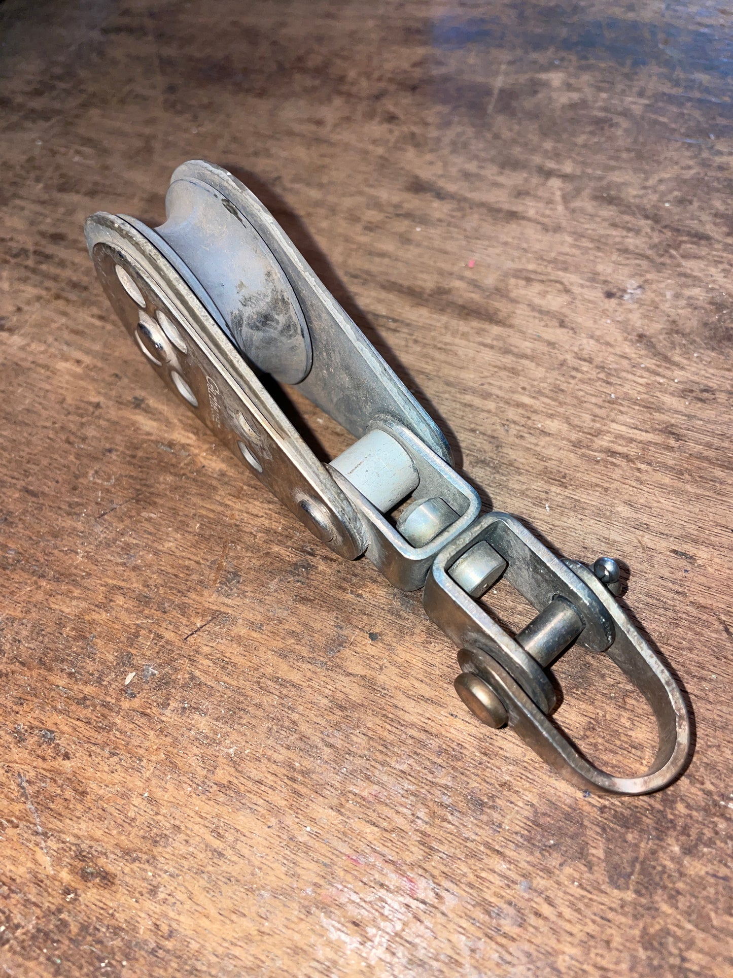 Garhauer Single Swivel Block- 1 7/8” Sheave, 7/16” Line