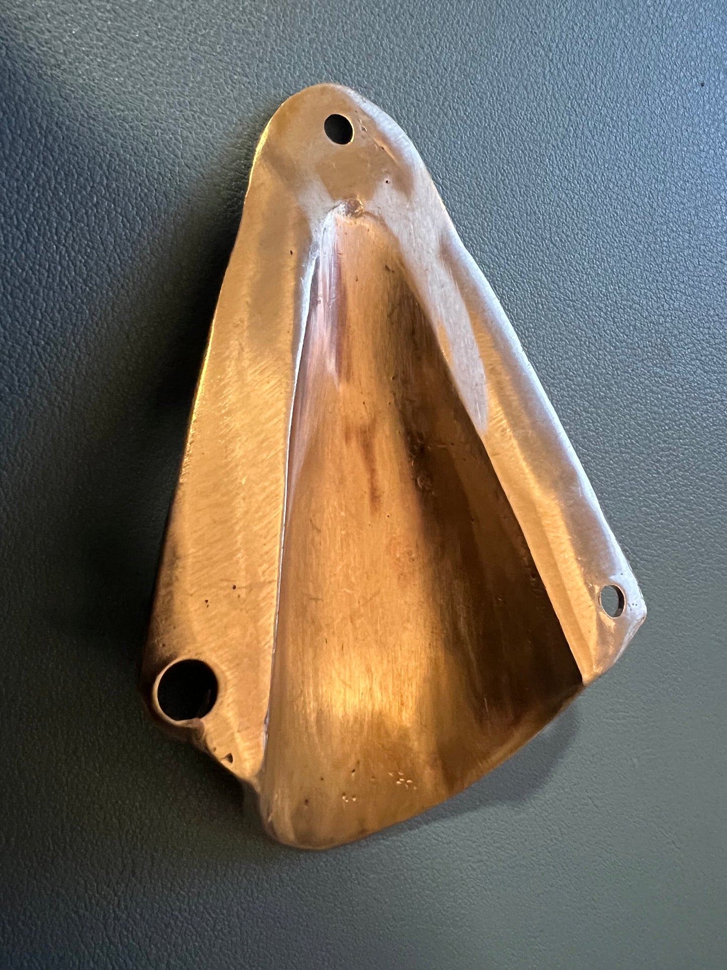 Bronze Clamshell Vent Code BB5796