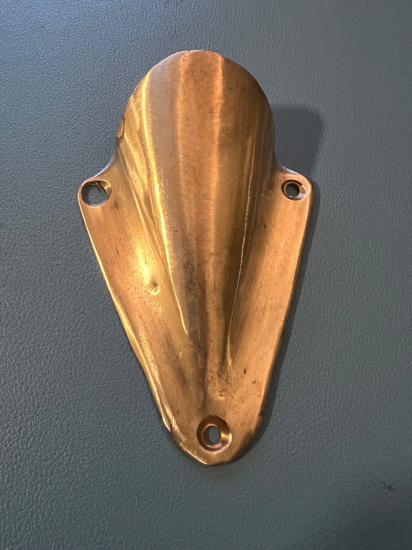 Bronze Clamshell Vent Code BB5796