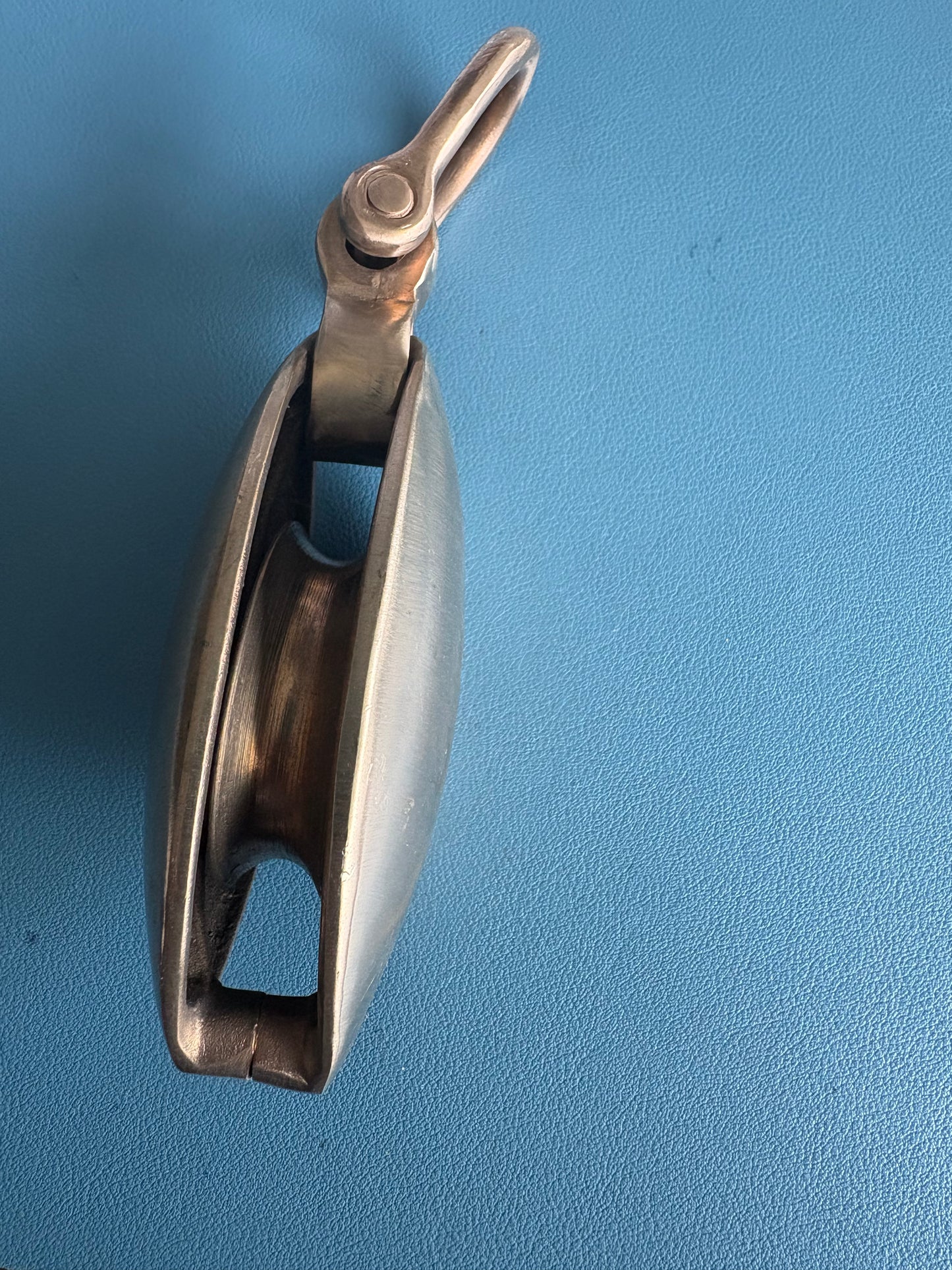 Bronze Single Block 1/2" line with Bow Shackle Code HM4218