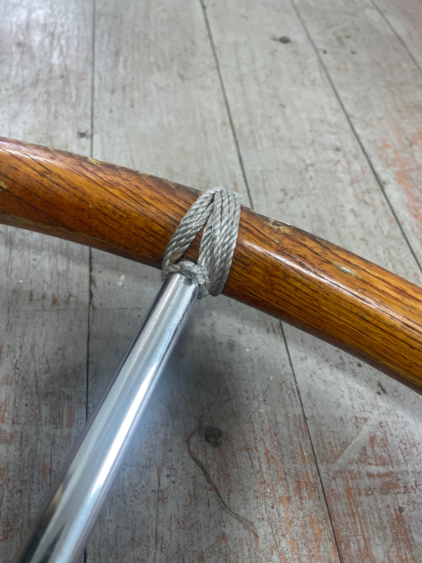 Beautiful 32.5” Teak & Stainless Steel MERRIMAN PEDESTAL Wheel With 1” Keyed Shaft