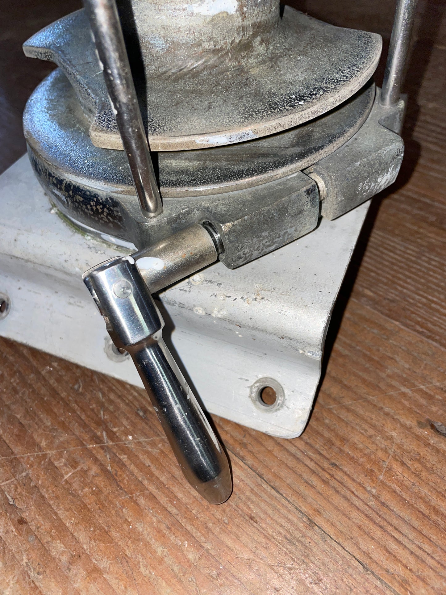 Lewmar Chromed Bronze Halyard Winch With Mounting Block