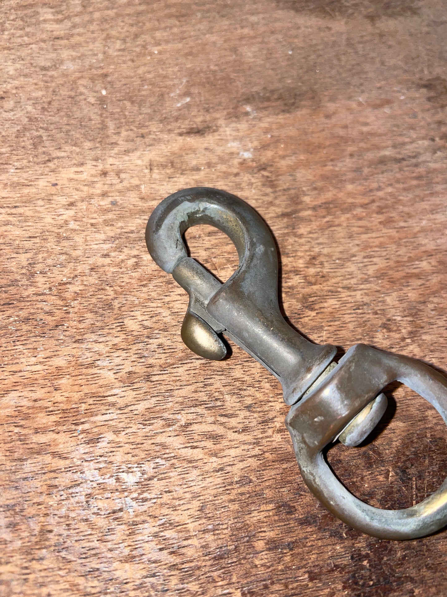 Bronze Swivel Clip With 3/4” Bail
