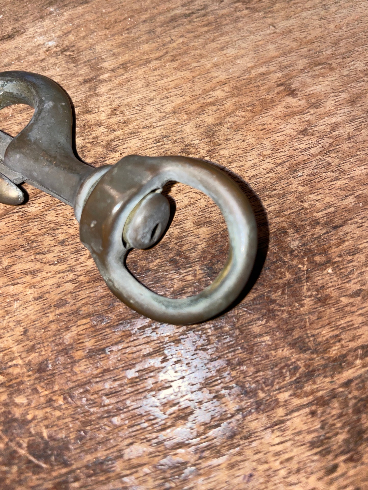 Bronze Swivel Clip With 3/4” Bail