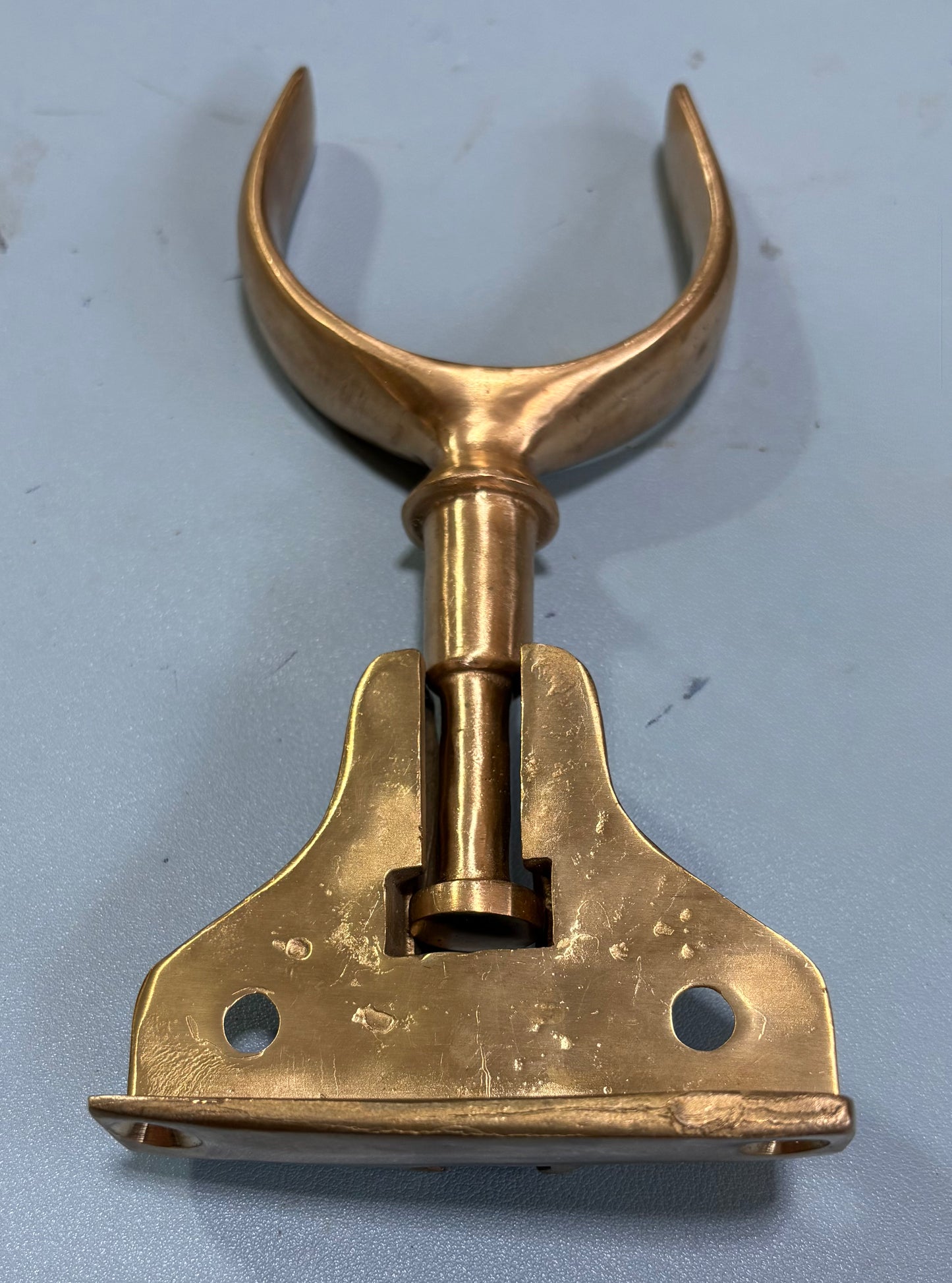 Bronze Davis Oarlock and Holder code BB5897A