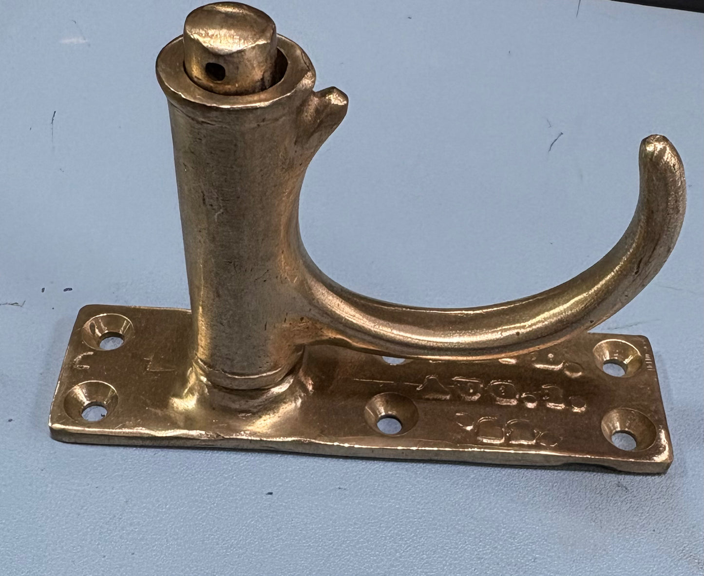 Bronze Pedestal Oar Lock and Base BB5795A