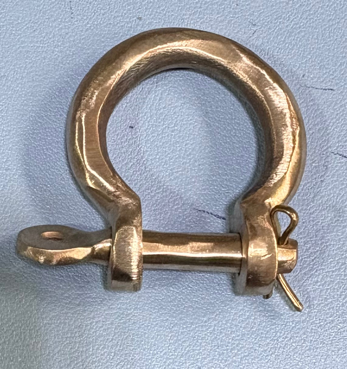 Bronze Bow Shackle (circular) 1/4" pin dia
