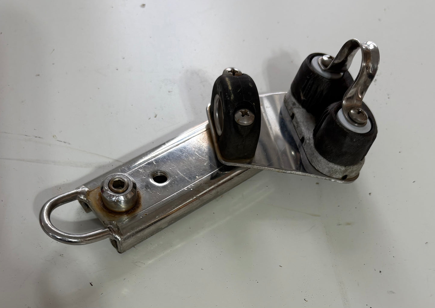 Pivoting Track Car with Cam Cleat