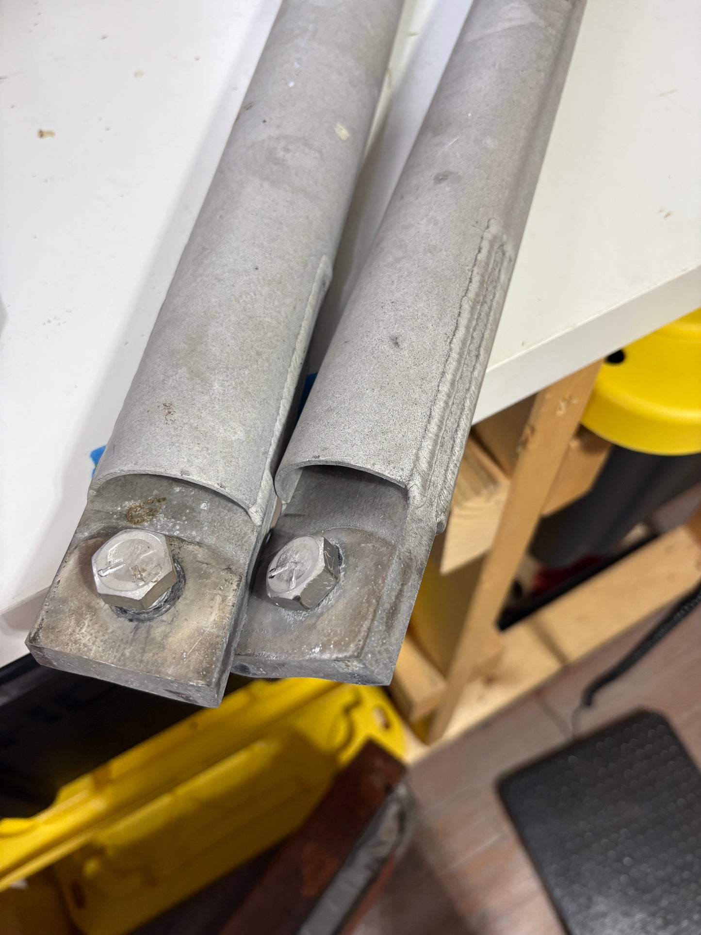 Tartan 34C Spreaders Pair